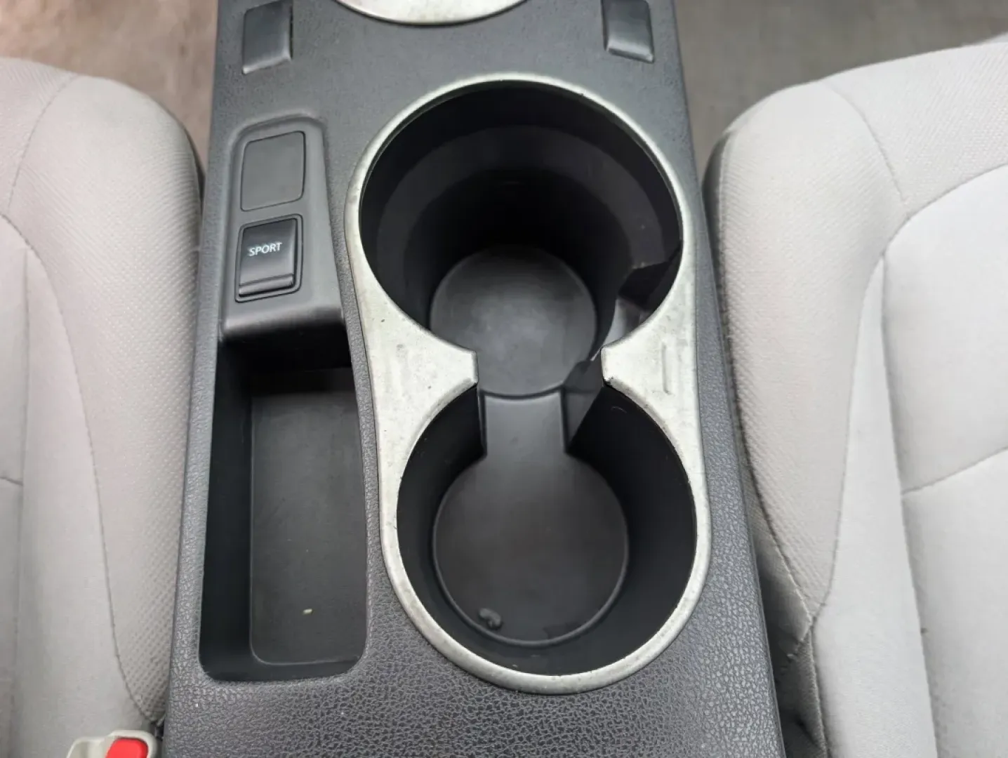 2014 /Gray Nissan Rogue S (JN8AS5MT9EW) with an Other engine, located at 3959 U.S. 80 W, Phenix City, AL, 36870, (334) 297-4885, 32.469296, -85.135185 - **Unleash Your Adventurous Spirit with the 2014 Nissan Rogue at Gils Auto Phenix City, AL!**<br /> <br /> If you're searching for the perfect vehicle that blends reliability with style, look no further than the 2014 Nissan Rogue, now available at Gils Auto in Phenix City, Alabama! Imagine this vers - Photo#12