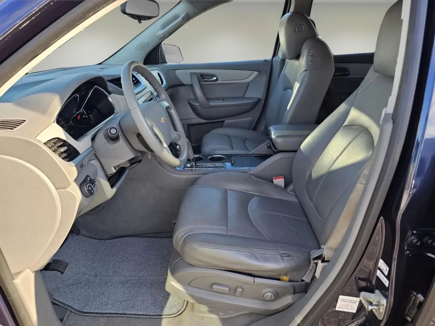 2015 /Dark Titanium/Light Titanium Chevrolet Traverse LT (1GNKRGKD3FJ) with an Other engine, located at 3959 U.S. 80 W, Phenix City, AL, 36870, (334) 297-4885, 32.469296, -85.135185 - **Explore Your Next Adventure with the 2015 Chevrolet Traverse LT at Gils Auto in Phenix City, AL!**<br /> <br /> Are you searching for the perfect SUV that effortlessly combines space, comfort, and versatility for your family or weekend adventures? Look no further than this stunning 2015 Chevrolet - Photo#11