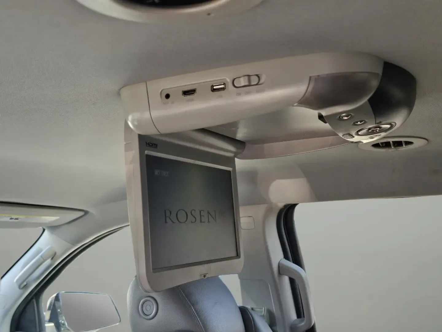 2015 /Dark Titanium/Light Titanium Chevrolet Traverse LT (1GNKRGKD3FJ) with an Other engine, located at 3959 U.S. 80 W, Phenix City, AL, 36870, (334) 297-4885, 32.469296, -85.135185 - **Explore Your Next Adventure with the 2015 Chevrolet Traverse LT at Gils Auto in Phenix City, AL!**<br /> <br /> Are you searching for the perfect SUV that effortlessly combines space, comfort, and versatility for your family or weekend adventures? Look no further than this stunning 2015 Chevrolet - Photo#19