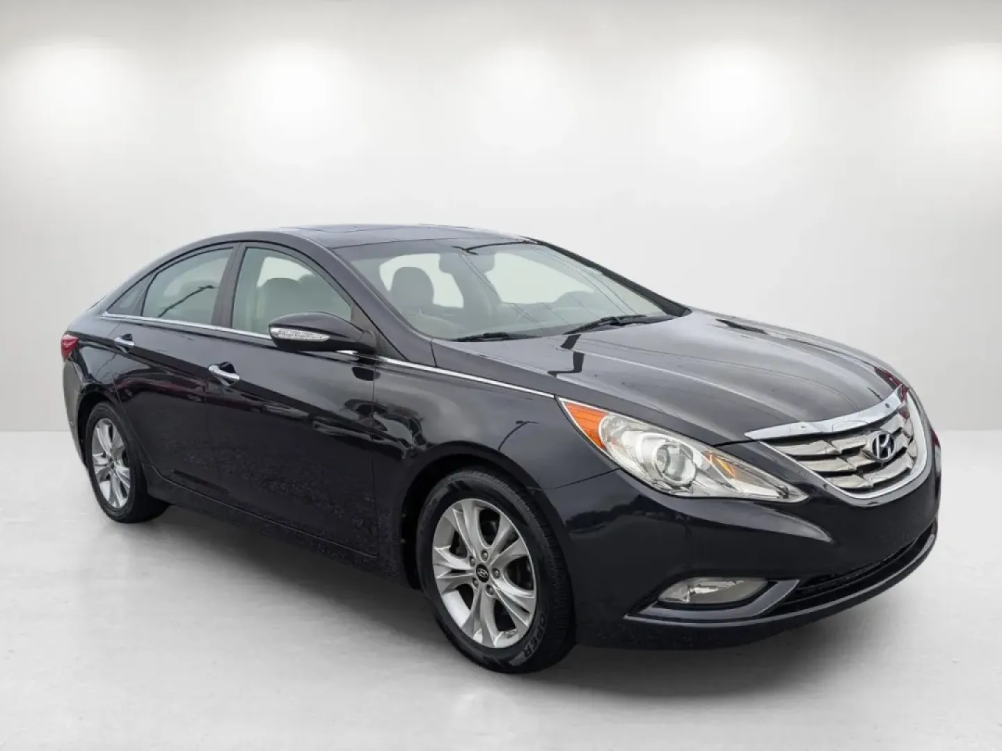 2011 /Camel Hyundai Sonata Ltd (5NPEC4AC2BH) with an Other engine, located at 521 Old Farm Lane Rd, Prattville, AL, 36066, (334) 325-1505, 32.482460, -86.416367 - **Drive Into Your Next Adventure with the 2011 Hyundai Sonata at Gils Auto!**<br /> <br /> Are you ready to elevate your daily commute or embark on family road trips? The 2011 Hyundai Sonata, now available at Gils Auto in Phenix City, AL, is the perfect blend of style, comfort, and reliability that - Photo#2