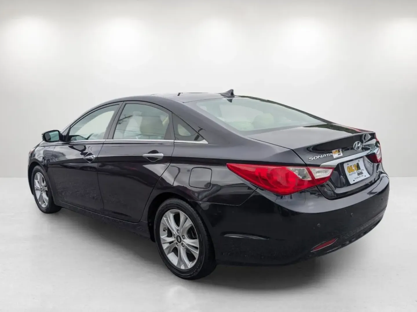 2011 /Camel Hyundai Sonata Ltd (5NPEC4AC2BH) with an Other engine, located at 521 Old Farm Lane Rd, Prattville, AL, 36066, (334) 325-1505, 32.482460, -86.416367 - **Drive Into Your Next Adventure with the 2011 Hyundai Sonata at Gils Auto!**<br /> <br /> Are you ready to elevate your daily commute or embark on family road trips? The 2011 Hyundai Sonata, now available at Gils Auto in Phenix City, AL, is the perfect blend of style, comfort, and reliability that - Photo#6