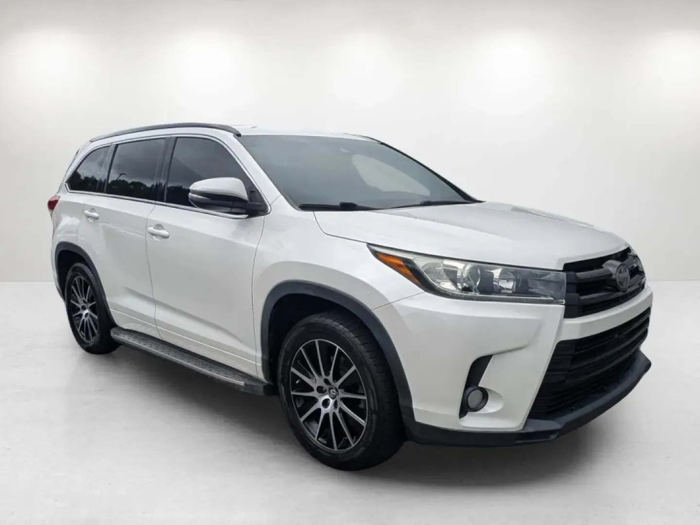 2018 Toyota Highlander (5TDKZRFH0JS) with an Other engine, located at 521 Old Farm Lane Rd, Prattville, AL, 36066, (334) 325-1505, 32.482460, -86.416367 - **Experience Unmatched Versatility with the 2018 Toyota Highlander at Gils Auto - Your Buy Here Pay Here Dealership in Phenix City, AL!**<br /> <br /> Are you ready to elevate your family adventures, daily commutes, or weekend getaways? Meet the 2018 Toyota Highlander, the perfect blend of comfort, - Photo#2
