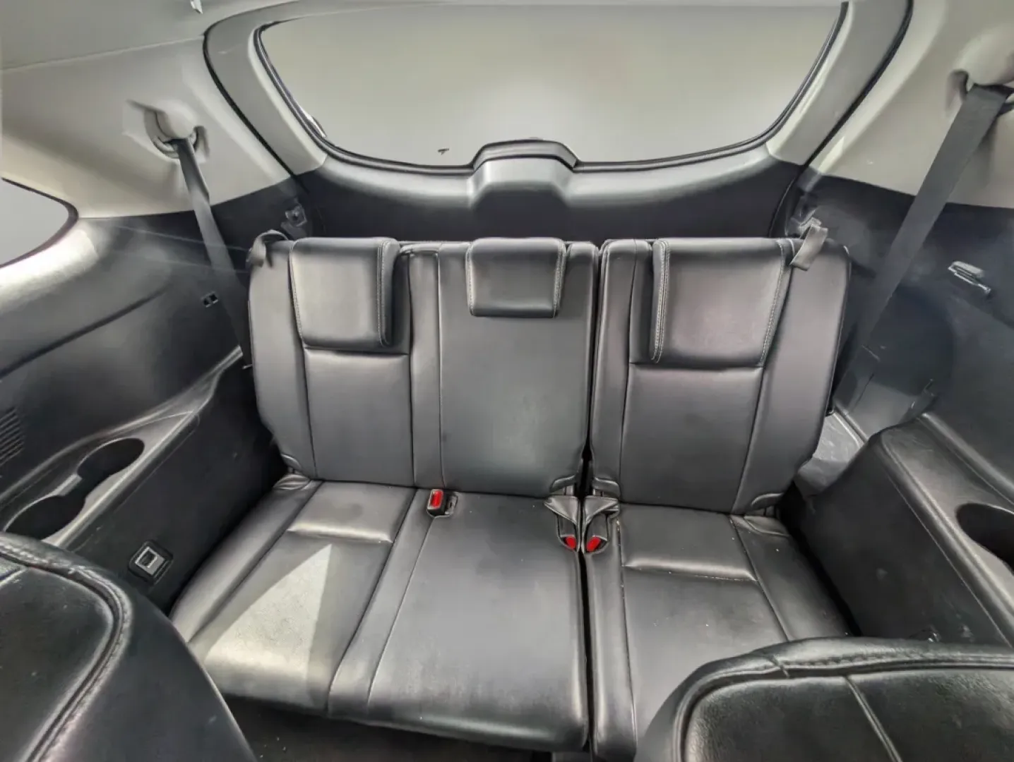 2018 Toyota Highlander (5TDKZRFH0JS) with an Other engine, located at 521 Old Farm Lane Rd, Prattville, AL, 36066, (334) 325-1505, 32.482460, -86.416367 - **Experience Unmatched Versatility with the 2018 Toyota Highlander at Gils Auto - Your Buy Here Pay Here Dealership in Phenix City, AL!**<br /> <br /> Are you ready to elevate your family adventures, daily commutes, or weekend getaways? Meet the 2018 Toyota Highlander, the perfect blend of comfort, - Photo#11