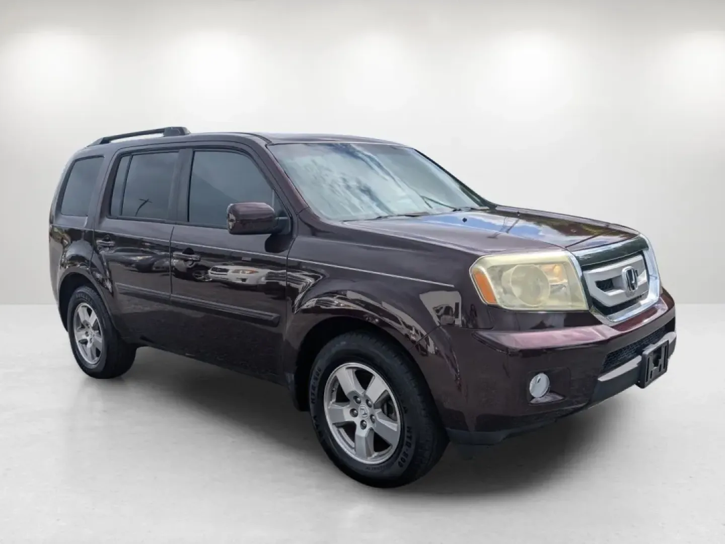 2011 Honda Pilot EX-L (5FNYF3H53BB) with an Other engine, located at 1430 Gateway Drive, Opelika, AL, 36801, (334) 239-0944, 32.637871, -85.409790 - Are you ready to elevate your family adventures or tackle those long commutes with ease? Look no further than this stunning 2011 Honda Pilot EX-L, available now at Gils Auto in Phenix City, AL. This spacious SUV is perfect for growing families and weekend explorers alike, offering comfort, safety, a - Photo#2