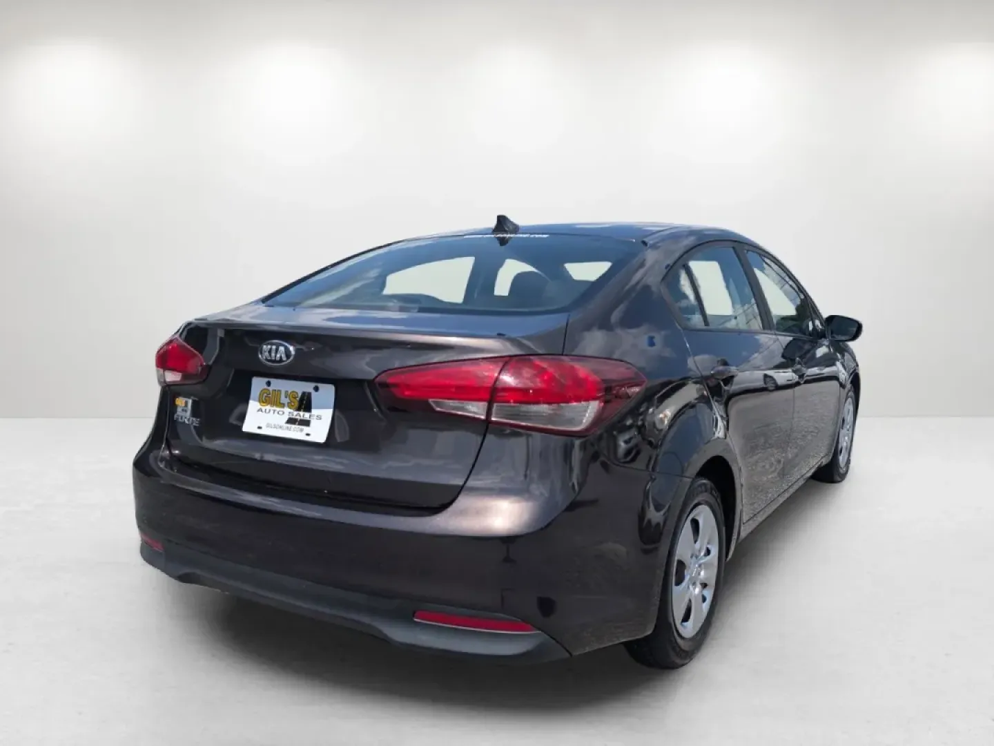 2018 /Black Kia Forte LX (3KPFK4A7XJE) with an Other engine, located at 7000 Northlake Connector, Columbus, GA, 31904, (706) 987-8085, 32.524975, -84.978134 - Are you on the hunt for a reliable vehicle that perfectly balances comfort, style, and affordability? Look no further than this stunning 2018 Kia Forte LX, available now at Gils Auto in Phenix City, Alabama. Whether you're commuting to work, running errands, or planning a weekend getaway, this sedan - Photo#4
