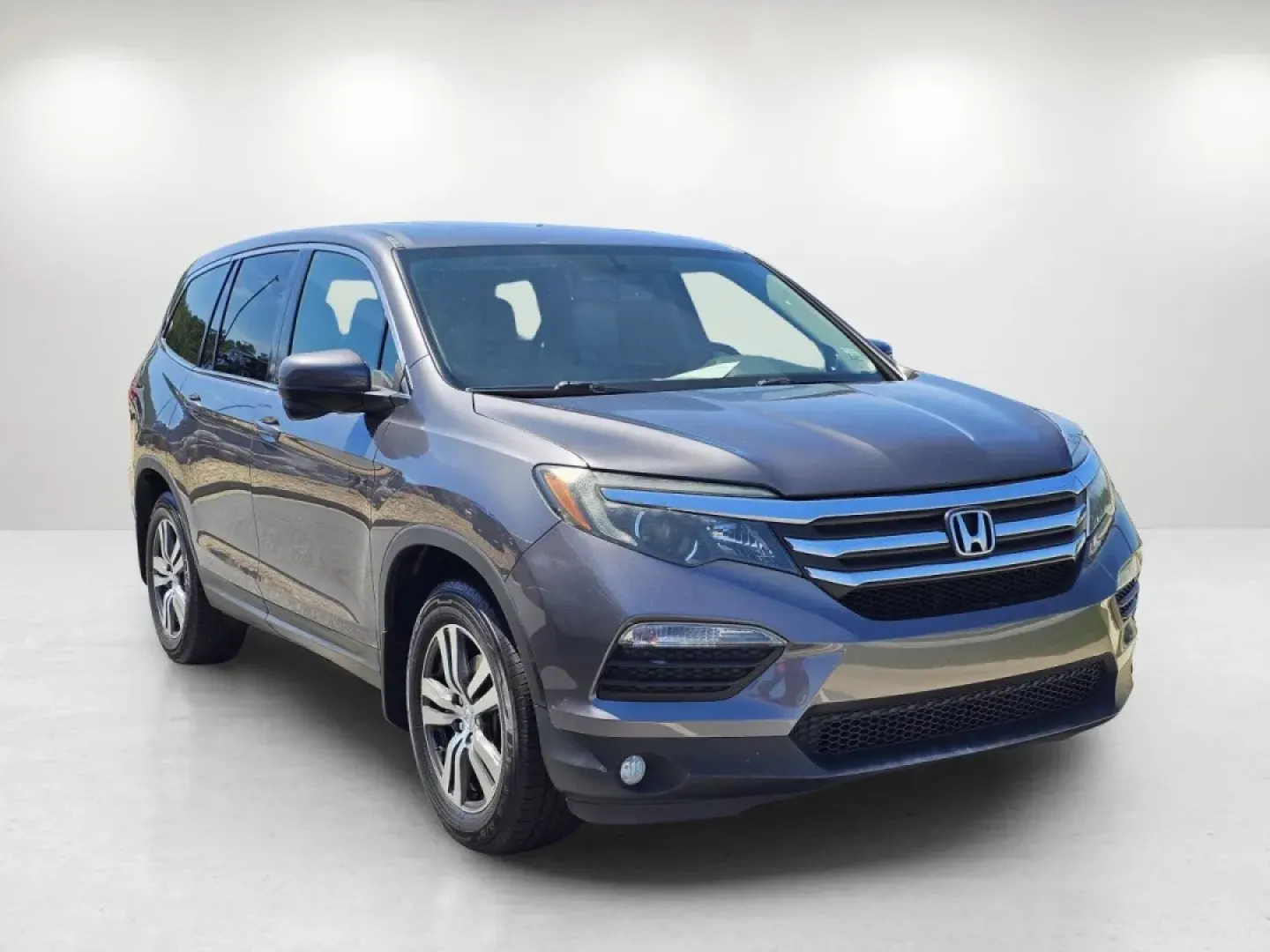 2017 Honda Pilot EX-L (5FNYF5H88HB) with an Other engine, located at 521 Old Farm Lane Rd, Prattville, AL, 36066, (334) 325-1505, 32.482460, -86.416367 - **Discover Your Next Adventure with the 2017 Honda Pilot EX-L at Gils Auto!**<br /> <br /> Are you ready to elevate your family road trips or weekend getaways? The 2017 Honda Pilot EX-L is your ideal companion for creating unforgettable memories, whether you're heading to local attractions in Phenix - Photo#2