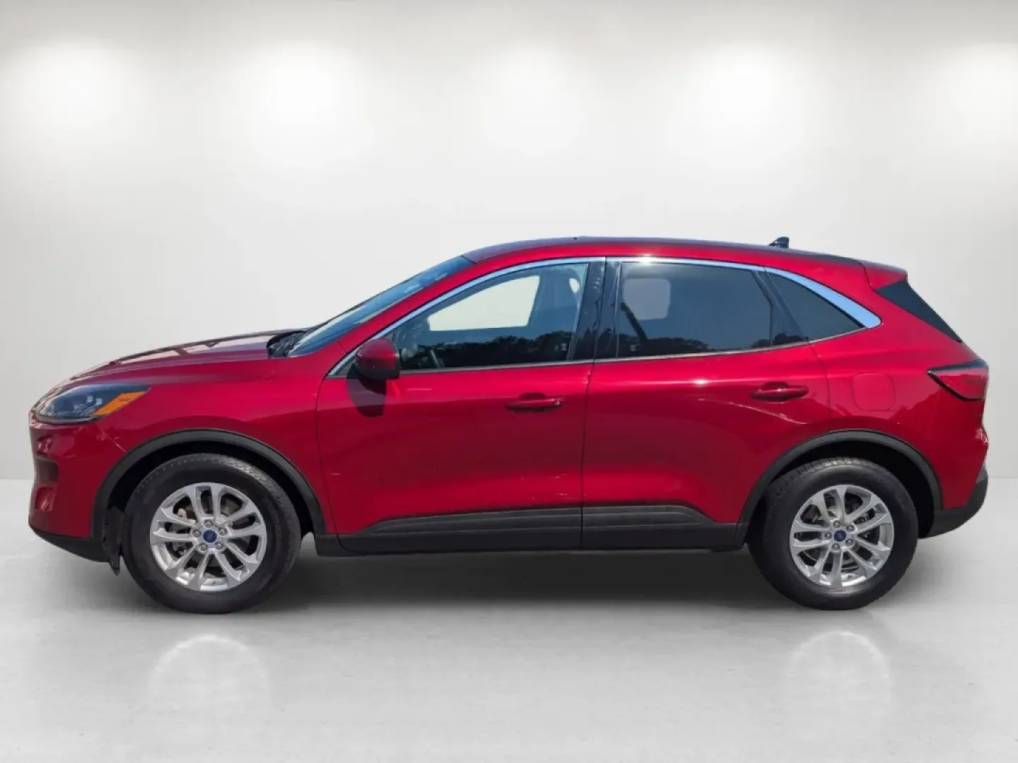 2020 Ford Escape SE (1FMCU0G64LU) with an Other engine, located at 1430 Gateway Drive, Opelika, AL, 36801, (334) 239-0944, 32.637871, -85.409790 - **Experience Adventure with the 2020 Ford Escape SE Your Ideal SUV for Life's Journeys!**<br /> <br /> Are you ready to elevate your daily commute or embark on weekend getaways with the perfect vehicle? Look no further than this stunning 2020 Ford Escape SE, available now at Gils Auto in Phenix Cit - Photo#7