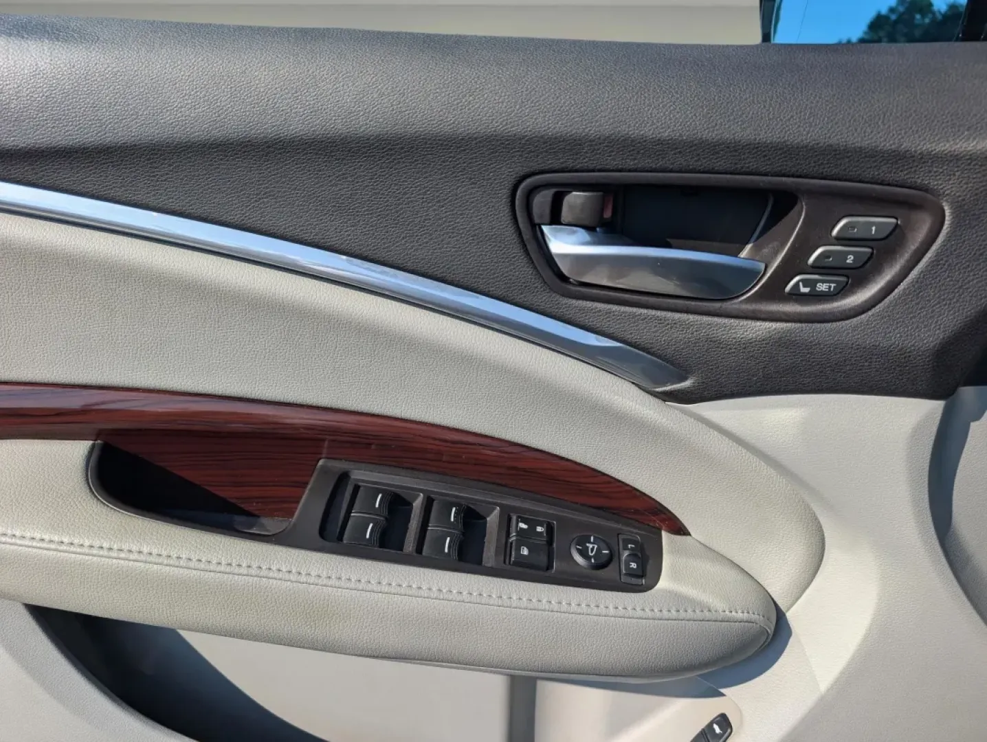 2015 Acura MDX Tech Pkg (5FRYD3H45FB) with an Other engine, located at 7000 Northlake Connector, Columbus, GA, 31904, (706) 987-8085, 32.524975, -84.978134 - Are you ready to elevate your family adventures and daily commutes? This 2015 Acura MDX, now available at Gils Auto in Phenix City, AL, is the perfect blend of luxury, comfort, and practicality. Designed for those who prioritize both style and functionality, this SUV is a great fit for growing famil - Photo#8