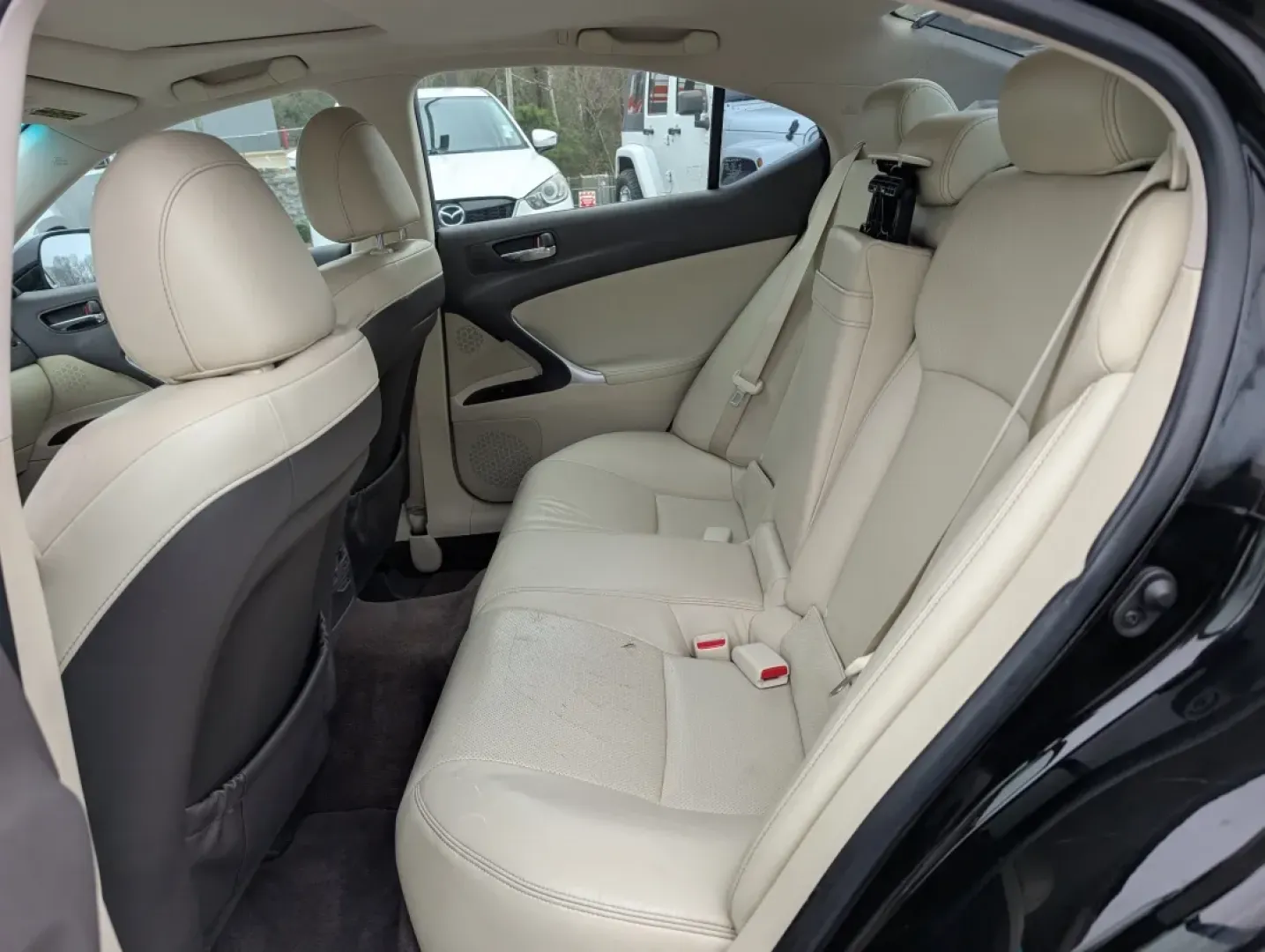 2010 Lexus IS 250 (JTHBF5C28A5) with an Other engine, located at 1430 Gateway Drive, Opelika, AL, 36801, (334) 239-0944, 32.637871, -85.409790 - Are you ready to elevate your driving experience? Whether you're commuting to work, running errands, or embarking on weekend adventures, the 2010 Lexus IS 250 is the perfect blend of luxury and practicality. This sleek sedan is designed for those who appreciate comfort, performance, and style. At Gi - Photo#10