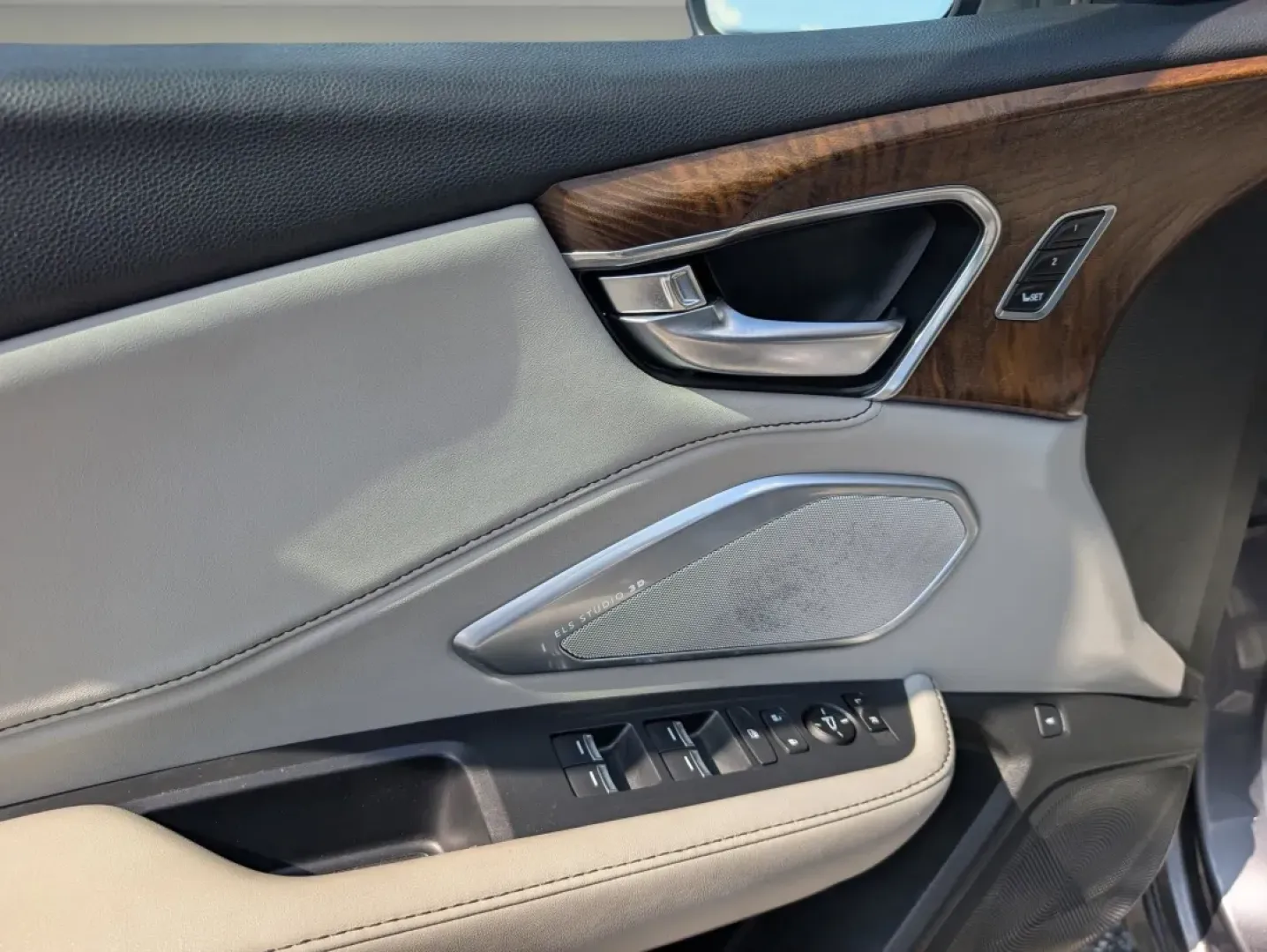 2019 Acura RDX w/Advance Pkg (5J8TC2H72KL) with an Other engine, located at 5115 14th Ave., Columbus, GA, 31904, (706) 323-0345, 32.511494, -84.971046 - Are you ready to elevate your driving experience? Imagine gliding through the scenic roads of Phenix City, AL, in a stylish 2019 Acura RDX with the Advance Package. This luxurious sport utility vehicle (SUV) is not just a mode of transportation; it's an invitation to indulge in life's adventures, wh - Photo#8