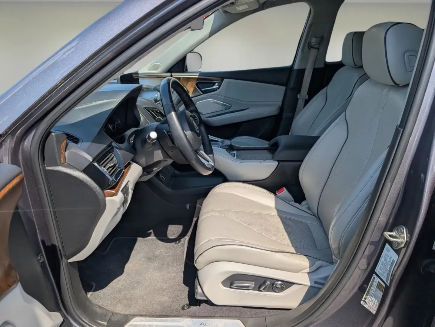 2019 Acura RDX w/Advance Pkg (5J8TC2H72KL) with an Other engine, located at 5115 14th Ave., Columbus, GA, 31904, (706) 323-0345, 32.511494, -84.971046 - Are you ready to elevate your driving experience? Imagine gliding through the scenic roads of Phenix City, AL, in a stylish 2019 Acura RDX with the Advance Package. This luxurious sport utility vehicle (SUV) is not just a mode of transportation; it's an invitation to indulge in life's adventures, wh - Photo#9