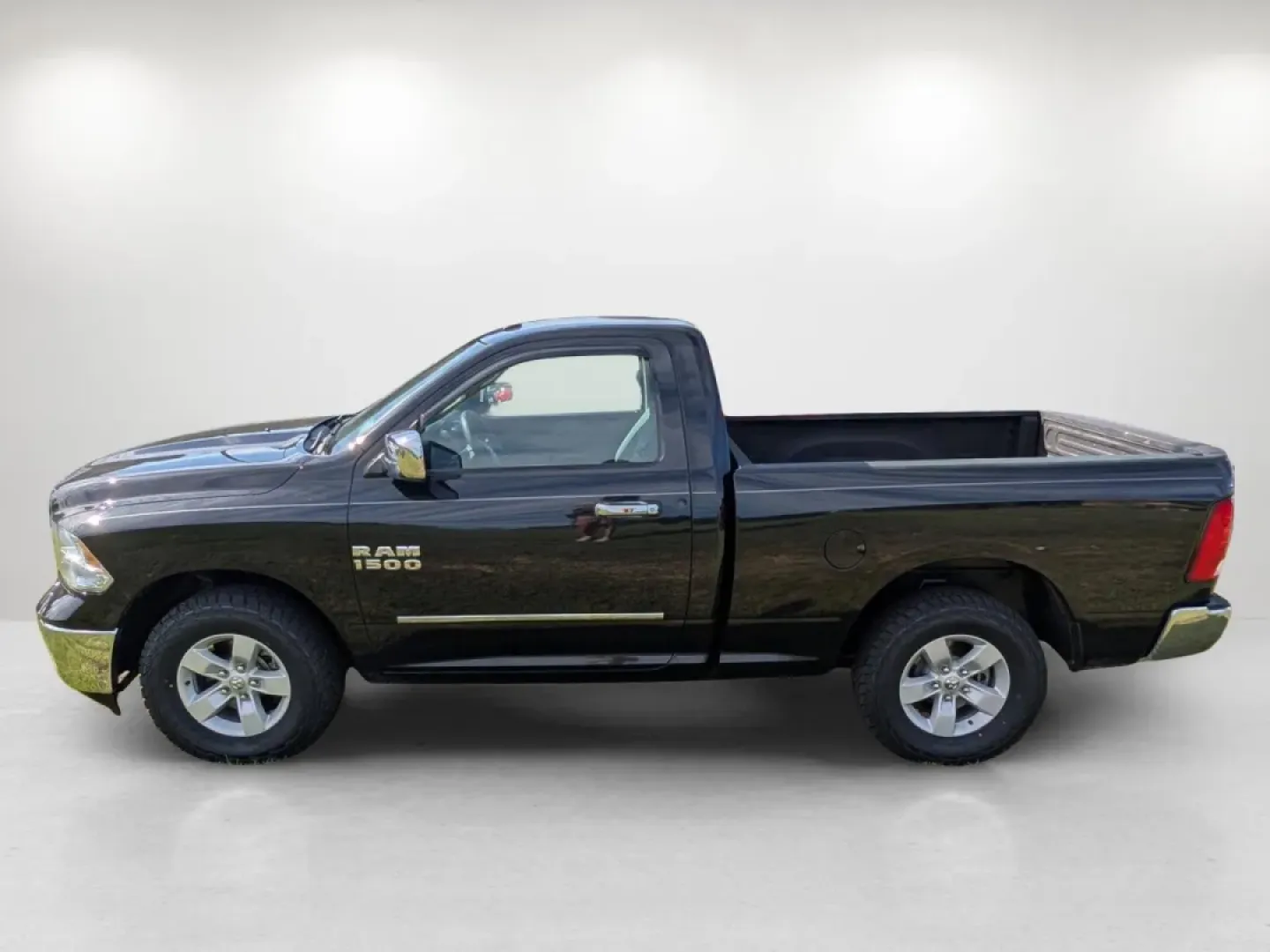 2017 /Diesel Gray/Black Ram 1500 Tradesman (3C6JR6AG4HG) with an Other engine, located at 521 Old Farm Lane Rd, Prattville, AL, 36066, (334) 325-1505, 32.482460, -86.416367 - **Elevate Your Lifestyle with the 2017 Ram 1500 Tradesman Perfect for Work and Play!**<br /> <br /> Are you in search of a versatile vehicle that can seamlessly adapt to your busy lifestyle? Look no further than the striking 2017 Ram 1500 Tradesman, a capable regular cab pickup designed for both ev - Photo#7