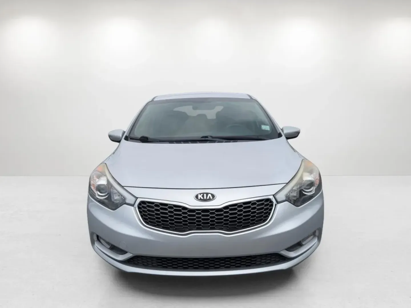 2016 /Black Kia Forte 5-Door LX (KNAFK5A80G5) with an Other engine, located at 5115 14th Ave., Columbus, GA, 31904, (706) 323-0345, 32.511494, -84.971046 - Are you ready to elevate your daily drives and discover a vehicle that perfectly balances style, comfort, and practicality? Look no further than this 2016 Kia Forte 5-Door LX, a fantastic choice for budget-conscious buyers and those seeking reliable transportation. With its sleek Silky Silver exteri - Photo#1