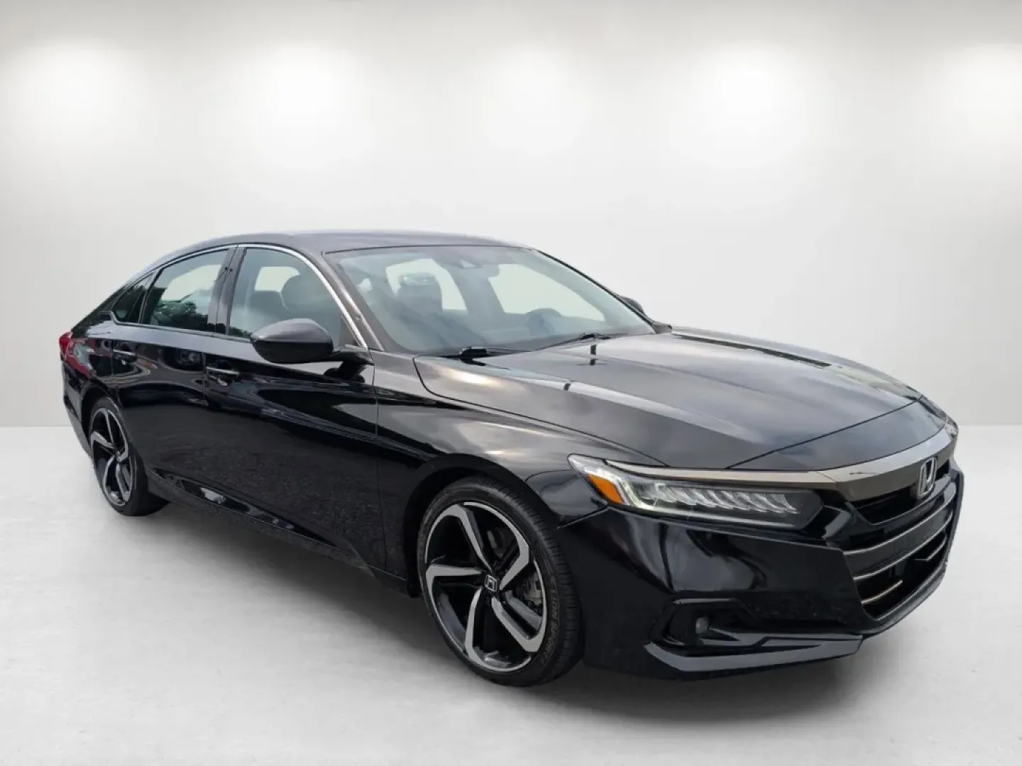 2022 Honda Accord Sedan Sport SE (1HGCV1F44NA) with an Other engine, located at 7000 Northlake Connector, Columbus, GA, 31904, (706) 987-8085, 32.524975, -84.978134 - Upgrade your commuting experience and embrace the road with this stylish 2022 Honda Accord Sedan, available now at Gils Auto in Phenix City, AL. Positioned perfectly for those looking for reliability and versatility, this vehicle is not just a car; it's a lifestyle choice. Whether you're gearing up - Photo#2