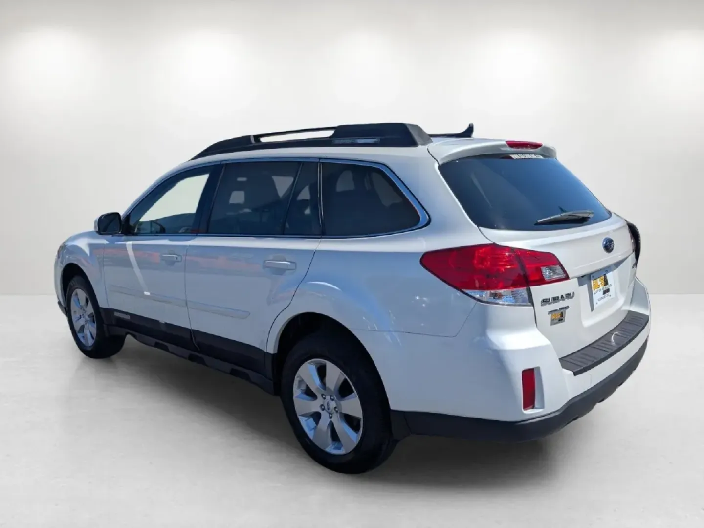 2012 /Warm Ivory Subaru Outback 2.5i Limited (4S4BRBKC5C3) with an Other engine, located at 5115 14th Ave., Columbus, GA, 31904, (706) 323-0345, 32.511494, -84.971046 - **Adventure Awaits with the 2012 Subaru Outback 2.5i Limited Your Perfect Companion for Family Road Trips!**<br /> <br /> Are you ready to embark on unforgettable journeys with your family or friends? The 2012 Subaru Outback 2.5i Limited is the ideal vehicle that combines comfort, space, and versat - Photo#6