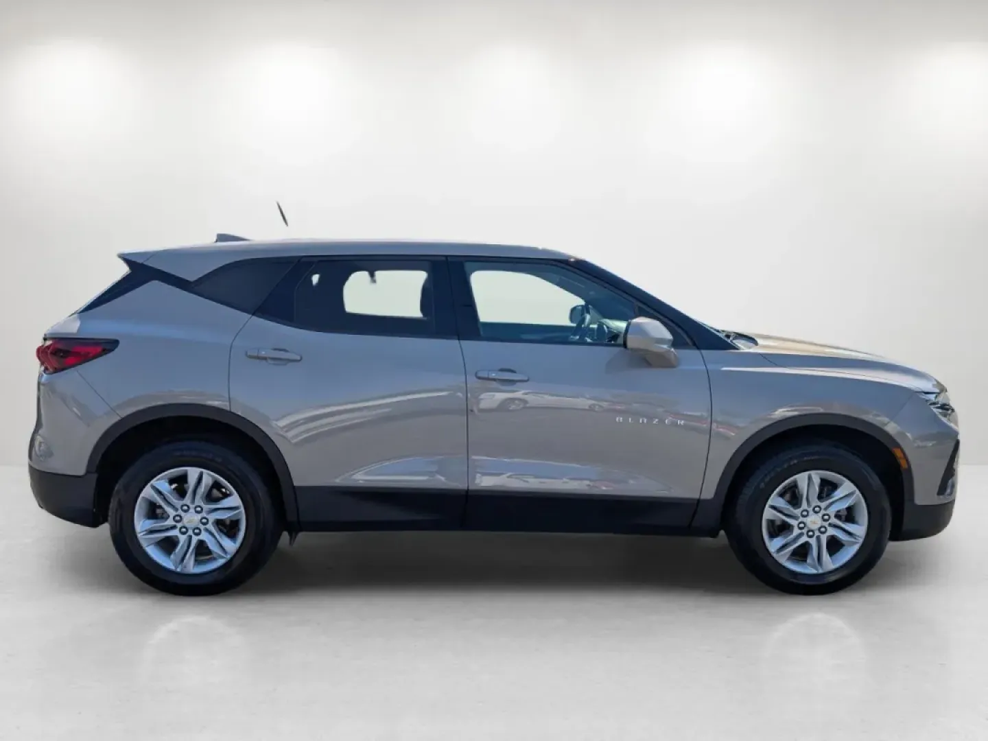 2021 /Jet Black Chevrolet Blazer LT (3GNKBCRS2MS) with an Other engine, located at 5115 14th Ave., Columbus, GA, 31904, (706) 323-0345, 32.511494, -84.971046 - Are you ready to embark on your next adventure? The 2021 Chevrolet Blazer LT is the perfect companion for anyone seeking a versatile and stylish SUV that fits seamlessly into an active lifestyle. Whether you're navigating daily commutes or planning weekend getaways, this vehicle has everything you n - Photo#3