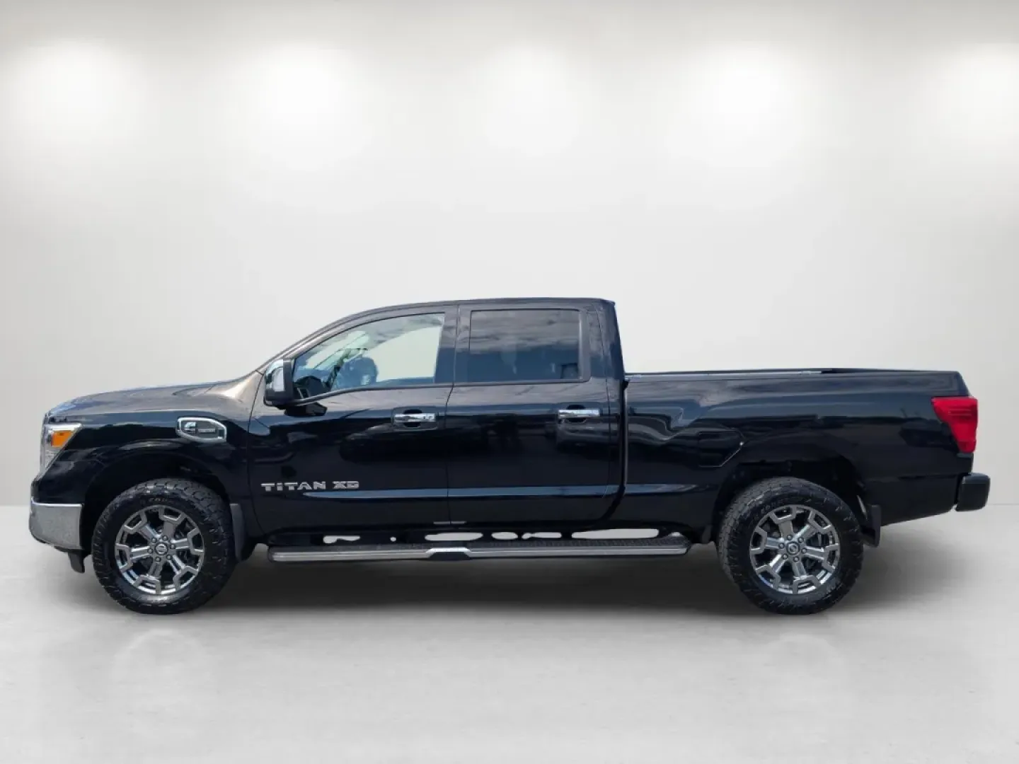 2017 /Black Nissan Titan XD SL (1N6BA1F49HN) with an Other engine, located at 1430 Gateway Drive, Opelika, AL, 36801, (334) 239-0944, 32.637871, -85.409790 - **Elevate Your Adventures with the 2017 Nissan Titan XD Perfect for the Modern Lifestyle!**<br /> <br /> Are you ready to upgrade your driving experience? Whether you're a growing family needing room and versatility, a weekend warrior craving off-road adventures, or simply someone who values comfor - Photo#7