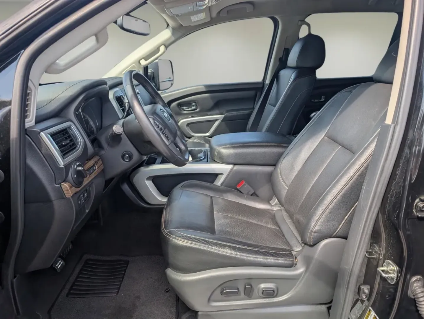 2017 /Black Nissan Titan XD SL (1N6BA1F49HN) with an Other engine, located at 1430 Gateway Drive, Opelika, AL, 36801, (334) 239-0944, 32.637871, -85.409790 - **Elevate Your Adventures with the 2017 Nissan Titan XD Perfect for the Modern Lifestyle!**<br /> <br /> Are you ready to upgrade your driving experience? Whether you're a growing family needing room and versatility, a weekend warrior craving off-road adventures, or simply someone who values comfor - Photo#9