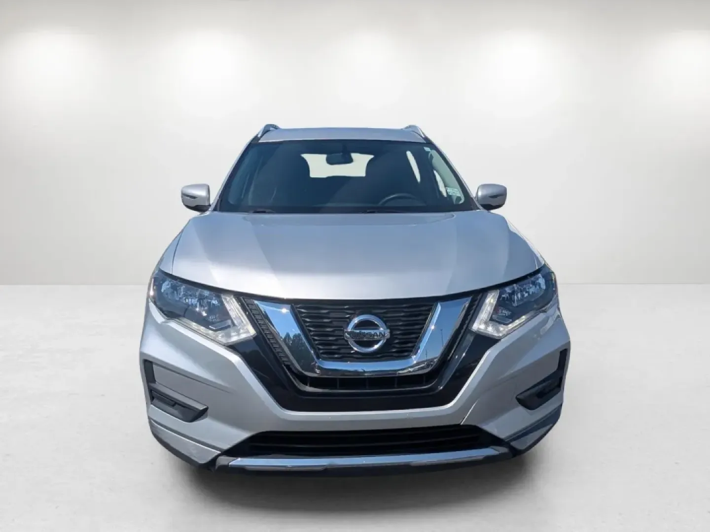 2017 /Charcoal Nissan Rogue S (KNMAT2MT2HP) with an Other engine, located at 5115 14th Ave., Columbus, GA, 31904, (706) 323-0345, 32.511494, -84.971046 - **Explore Adventure with the 2017 Nissan Rogue at Gils Auto in Phenix City, AL!**<br /> <br /> Are you ready to elevate your daily drives and weekend adventures? The 2017 Nissan Rogue is the perfect companion for families, commuters, and anyone who loves exploring the open road. With its spacious in - Photo#1