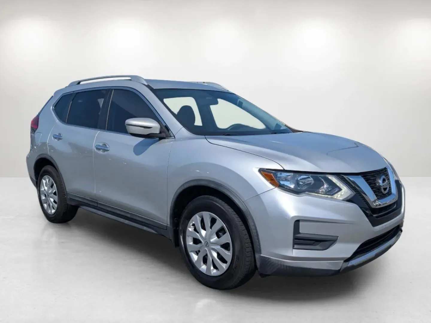 2017 /Charcoal Nissan Rogue S (KNMAT2MT2HP) with an Other engine, located at 5115 14th Ave., Columbus, GA, 31904, (706) 323-0345, 32.511494, -84.971046 - **Explore Adventure with the 2017 Nissan Rogue at Gils Auto in Phenix City, AL!**<br /> <br /> Are you ready to elevate your daily drives and weekend adventures? The 2017 Nissan Rogue is the perfect companion for families, commuters, and anyone who loves exploring the open road. With its spacious in - Photo#2