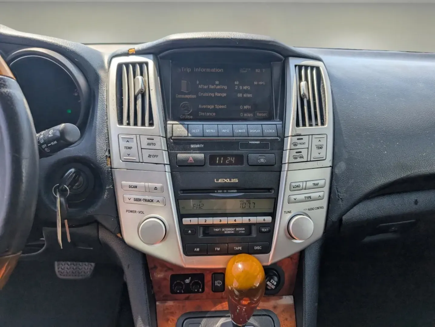 2006 Lexus RX 330 (2T2GA31U86C) with an Other engine, located at 3959 U.S. 80 W, Phenix City, AL, 36870, (334) 297-4885, 32.469296, -85.135185 - **Discover Your Next Adventure with the 2006 Lexus RX 330 at Gils Auto Phenix City, AL**<br /> <br /> Are you ready to elevate your lifestyle with a vehicle that embodies luxury and practicality? Look no further than the 2006 Lexus RX 330, a perfect blend of comfort and capability for families, com - Photo#13