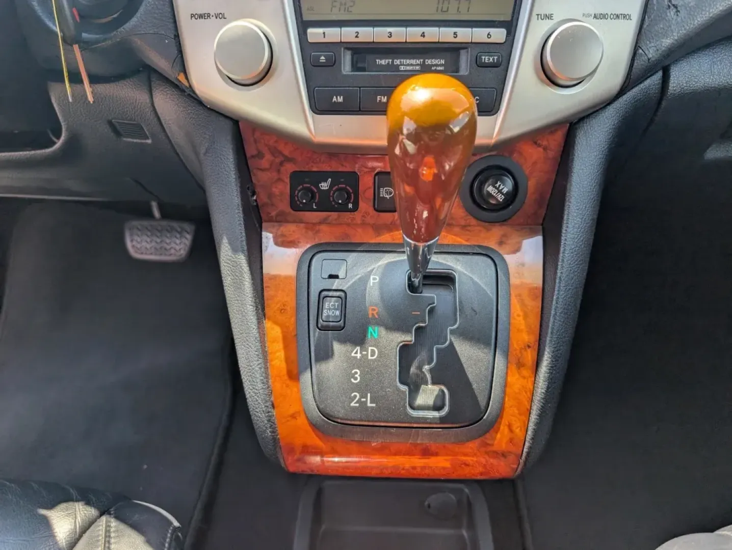 2006 Lexus RX 330 (2T2GA31U86C) with an Other engine, located at 3959 U.S. 80 W, Phenix City, AL, 36870, (334) 297-4885, 32.469296, -85.135185 - **Discover Your Next Adventure with the 2006 Lexus RX 330 at Gils Auto Phenix City, AL**<br /> <br /> Are you ready to elevate your lifestyle with a vehicle that embodies luxury and practicality? Look no further than the 2006 Lexus RX 330, a perfect blend of comfort and capability for families, com - Photo#14