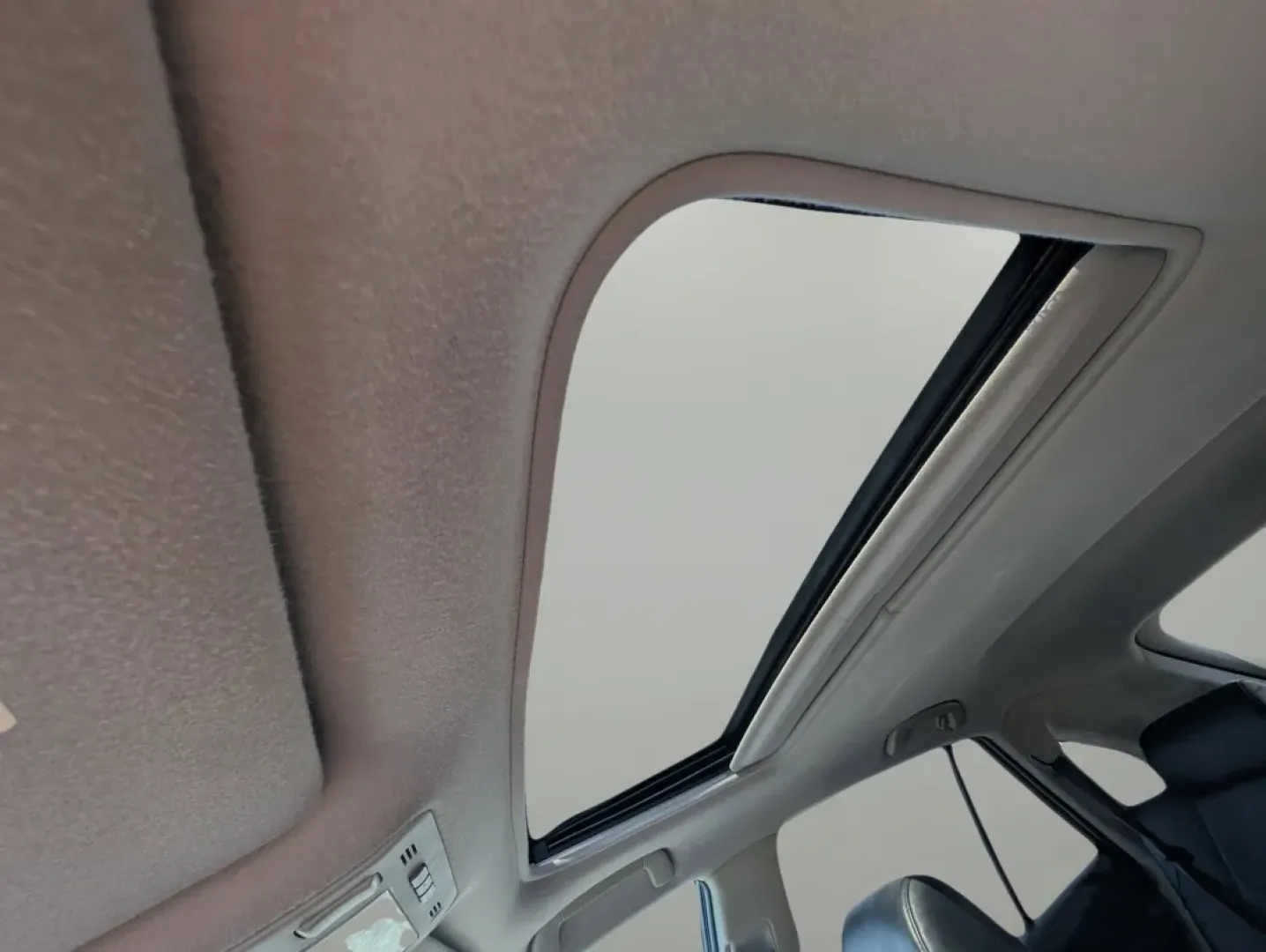 2006 Lexus RX 330 (2T2GA31U86C) with an Other engine, located at 3959 U.S. 80 W, Phenix City, AL, 36870, (334) 297-4885, 32.469296, -85.135185 - **Discover Your Next Adventure with the 2006 Lexus RX 330 at Gils Auto Phenix City, AL**<br /> <br /> Are you ready to elevate your lifestyle with a vehicle that embodies luxury and practicality? Look no further than the 2006 Lexus RX 330, a perfect blend of comfort and capability for families, com - Photo#16