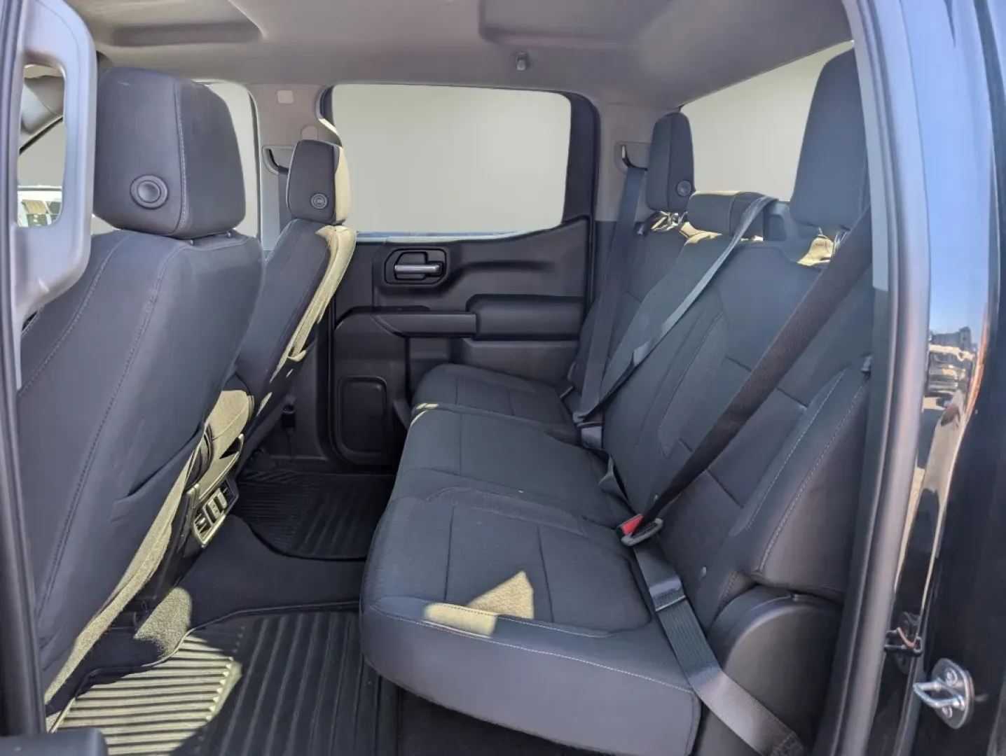 2020 /Jet Black Chevrolet Silverado 1500 LT (3GCPWCED0LG) with an Other engine, located at 7000 Northlake Connector, Columbus, GA, 31904, (706) 987-8085, 32.524975, -84.978134 - ### Hit the Road in Style: 2020 Chevrolet Silverado 1500 LT Crew Cab Pickup at Gils Auto<br /> <br /> Are you ready to elevate your driving experience while tackling daily tasks, weekend adventures, or family road trips? The 2020 Chevrolet Silverado 1500 LT Crew Cab Pickup is the perfect vehicle for - Photo#11