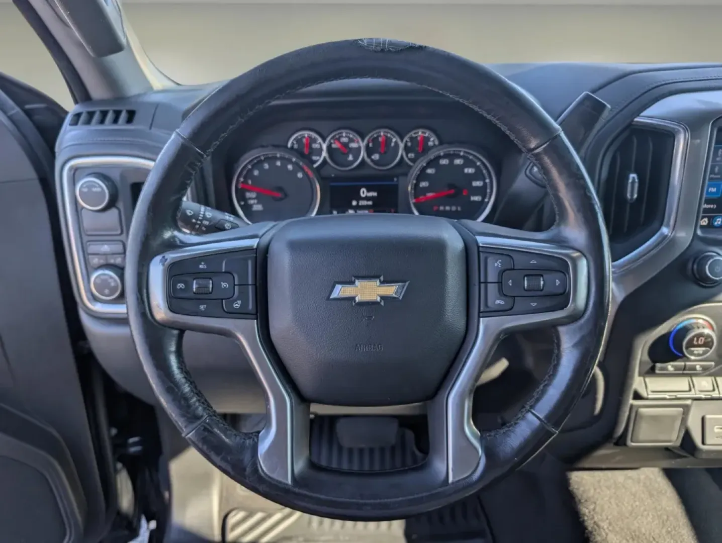 2020 /Jet Black Chevrolet Silverado 1500 LT (3GCPWCED0LG) with an Other engine, located at 7000 Northlake Connector, Columbus, GA, 31904, (706) 987-8085, 32.524975, -84.978134 - ### Hit the Road in Style: 2020 Chevrolet Silverado 1500 LT Crew Cab Pickup at Gils Auto<br /> <br /> Are you ready to elevate your driving experience while tackling daily tasks, weekend adventures, or family road trips? The 2020 Chevrolet Silverado 1500 LT Crew Cab Pickup is the perfect vehicle for - Photo#16