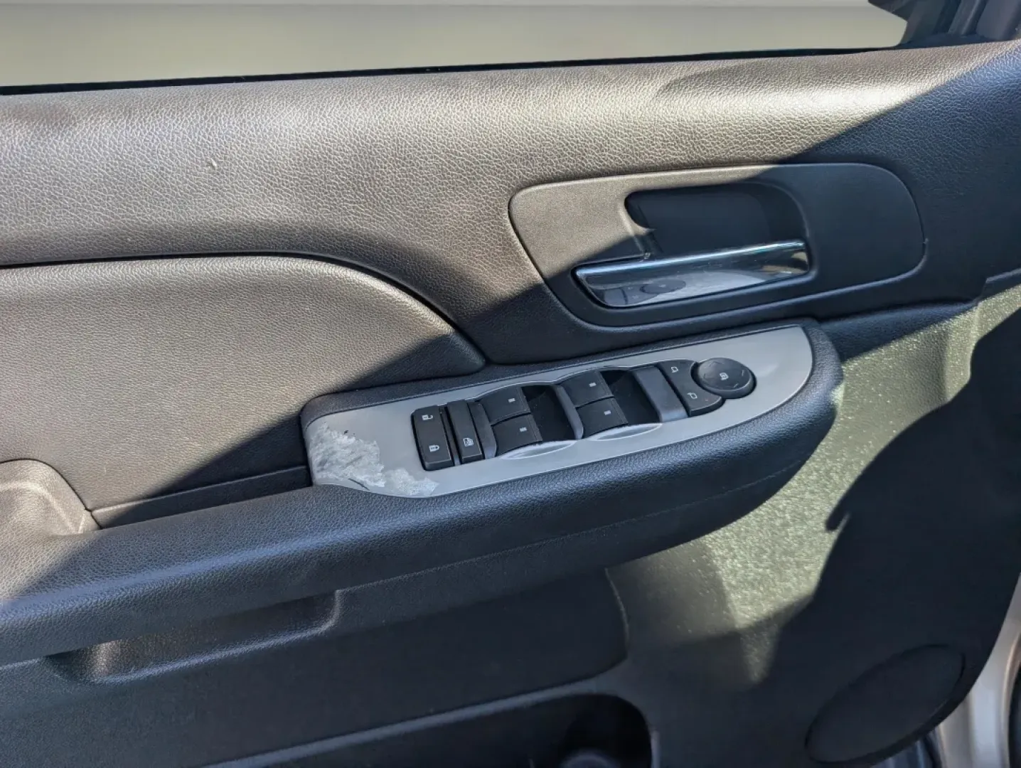 2009 /Ebony Chevrolet Tahoe LS (1GNEC13329R) with an Other engine, located at 5115 14th Ave., Columbus, GA, 31904, (706) 323-0345, 32.511494, -84.971046 - **Explore the Open Road in This 2009 Chevrolet Tahoe Your Next Adventure Awaits!**<br /> <br /> Are you dreaming of weekend getaways with family, or perhaps a reliable companion for your daily commute? Look no further! The 2009 Chevrolet Tahoe LS is the ideal SUV for those who crave versatility wit - Photo#8