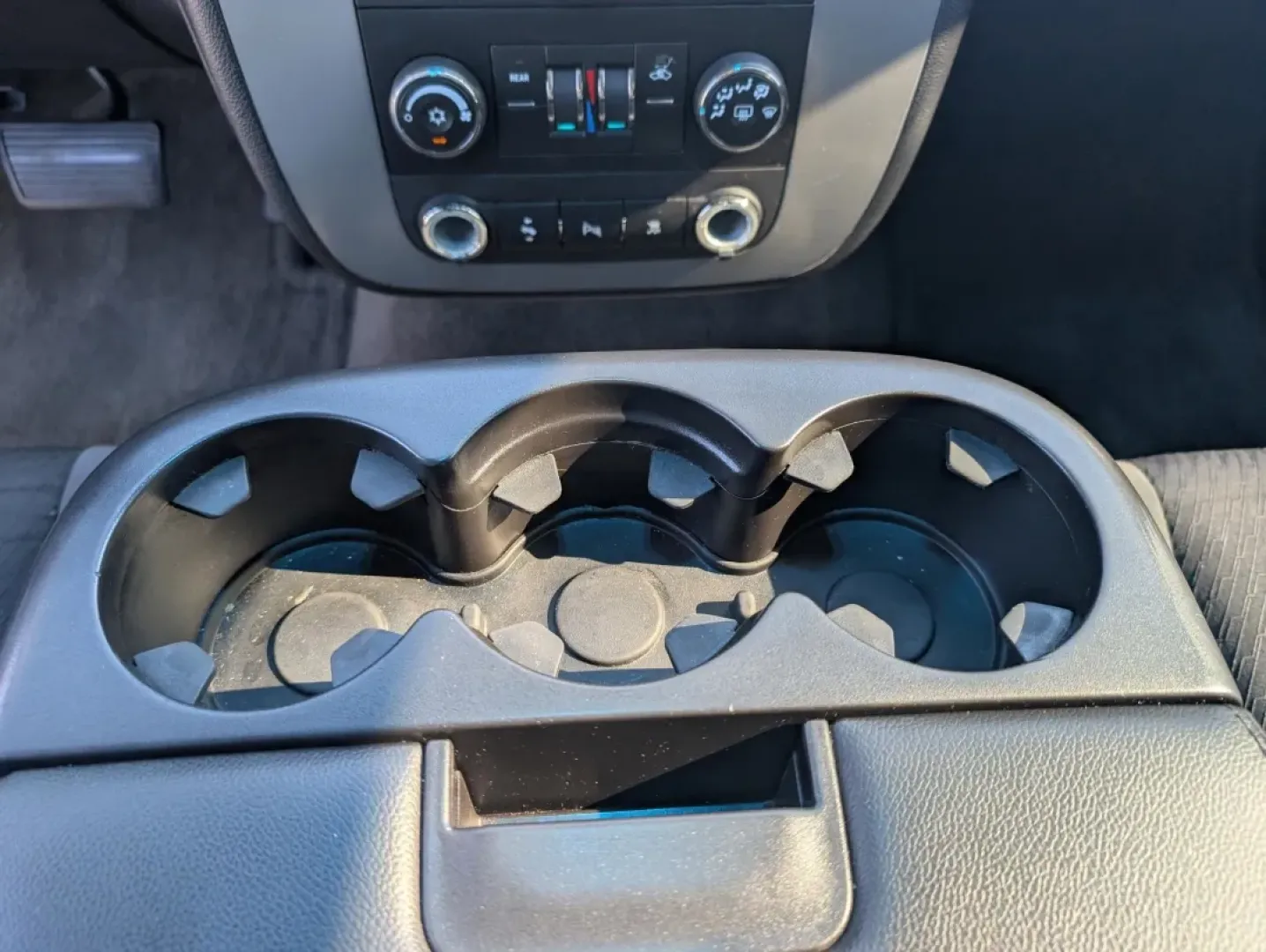 2009 /Ebony Chevrolet Tahoe LS (1GNEC13329R) with an Other engine, located at 5115 14th Ave., Columbus, GA, 31904, (706) 323-0345, 32.511494, -84.971046 - **Explore the Open Road in This 2009 Chevrolet Tahoe Your Next Adventure Awaits!**<br /> <br /> Are you dreaming of weekend getaways with family, or perhaps a reliable companion for your daily commute? Look no further! The 2009 Chevrolet Tahoe LS is the ideal SUV for those who crave versatility wit - Photo#14