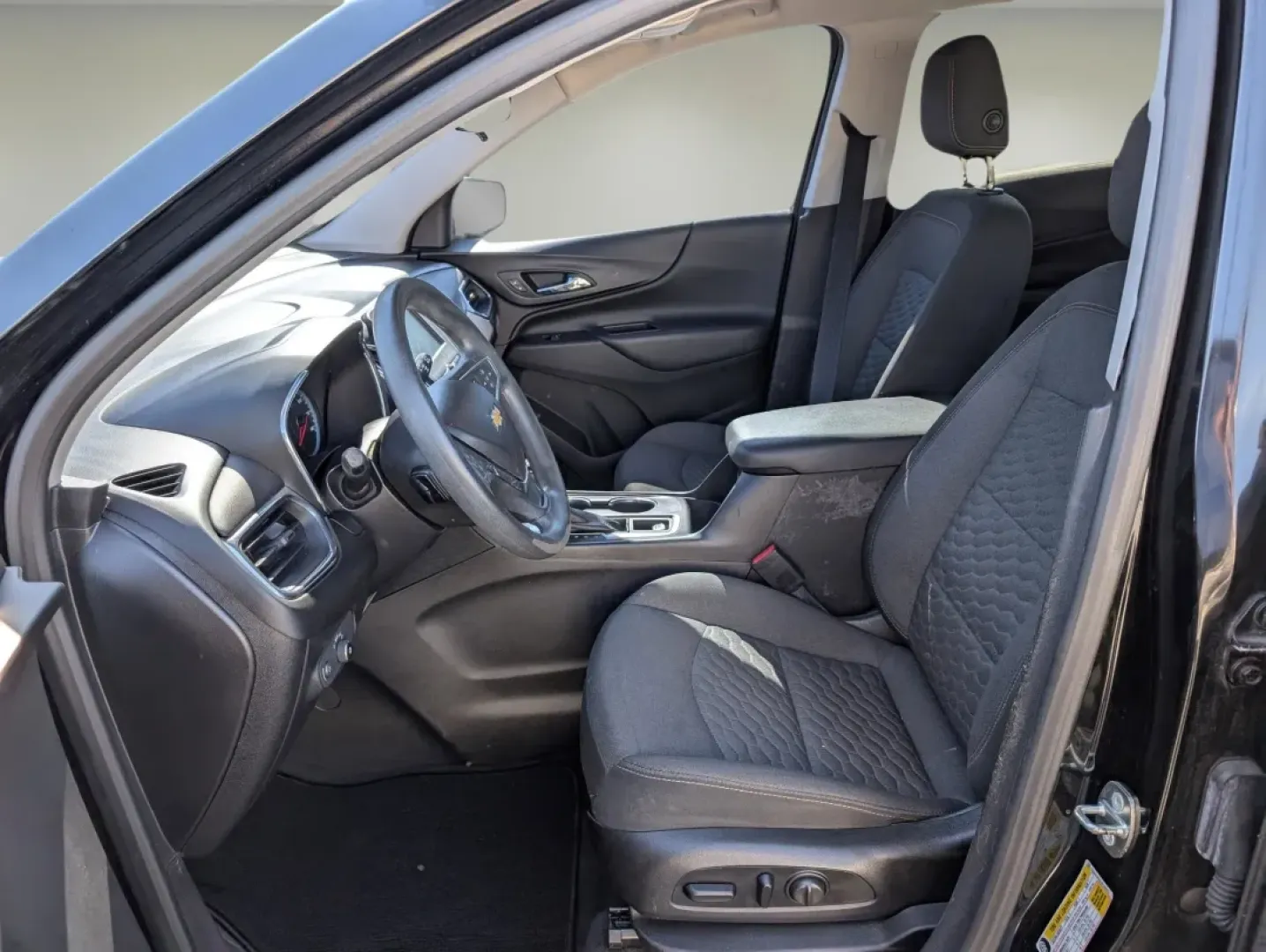 2018 /Jet Black Chevrolet Equinox LT (2GNAXJEVXJ6) with an Other engine, located at 521 Old Farm Lane Rd, Prattville, AL, 36066, (334) 325-1505, 32.482460, -86.416367 - **Discover Your Next Adventure with the 2018 Chevrolet Equinox LT at Gils Auto in Phenix City, AL!**<br /> <br /> Are you looking for a versatile SUV that fits seamlessly into your lifestyle? The 2018 Chevrolet Equinox LT is the perfect blend of style, functionality, and reliability. Whether you're - Photo#9