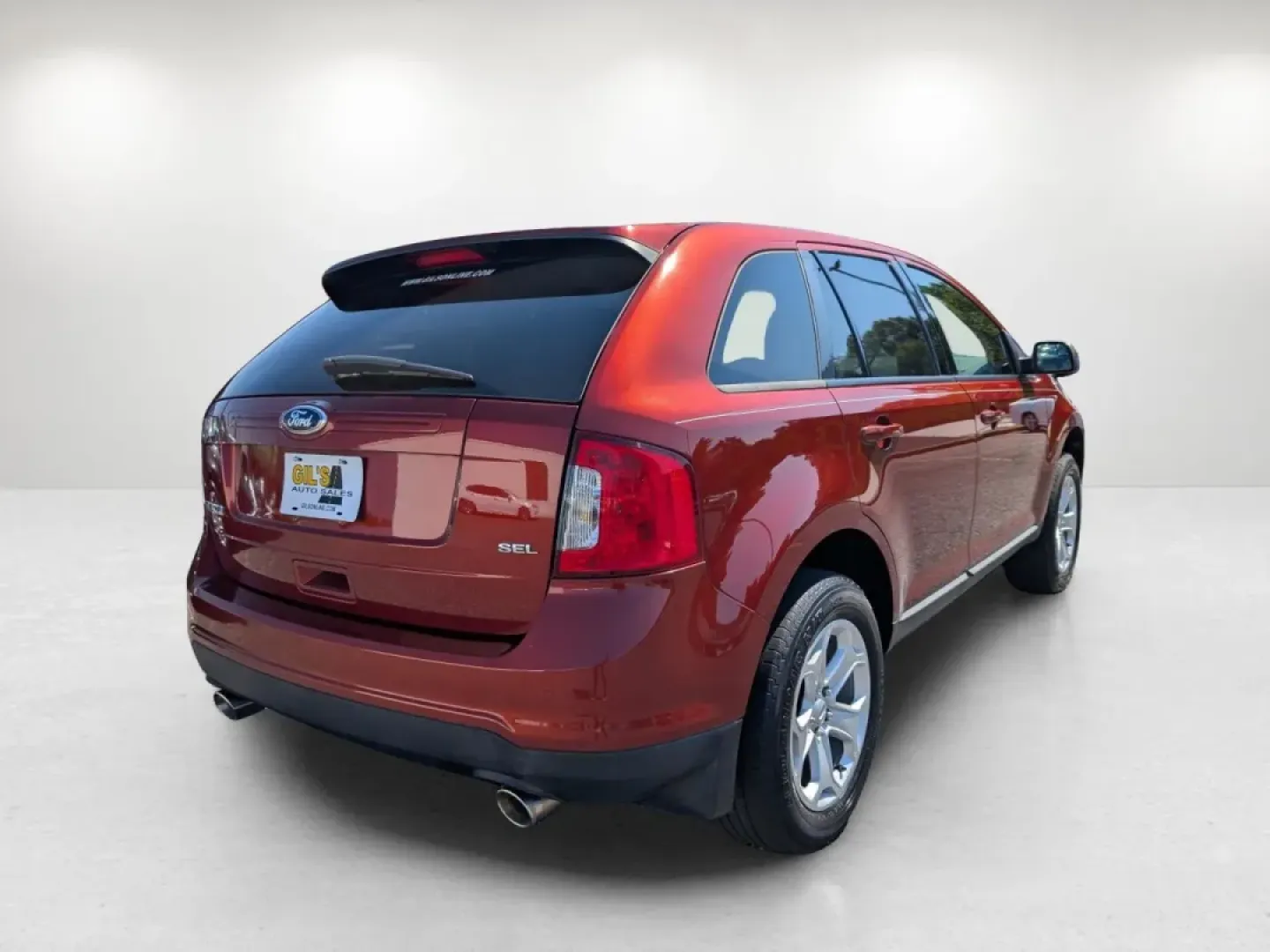 2019 /Charcoal Nissan Kicks SR (3N1CP5CU1KL) with an Other engine, located at 7000 Northlake Connector, Columbus, GA, 31904, (706) 987-8085, 32.524975, -84.978134 - Looking for a compact SUV that fits your active lifestyle and offers a blend of style and functionality? Look no further than the 2019 Nissan Kicks SR, now available at Gils Auto, your trusted Buy Here Pay Here dealership located at 521 Old Farm Lane Rd, Prattville, AL 36066. With a spacious interio - Photo#3