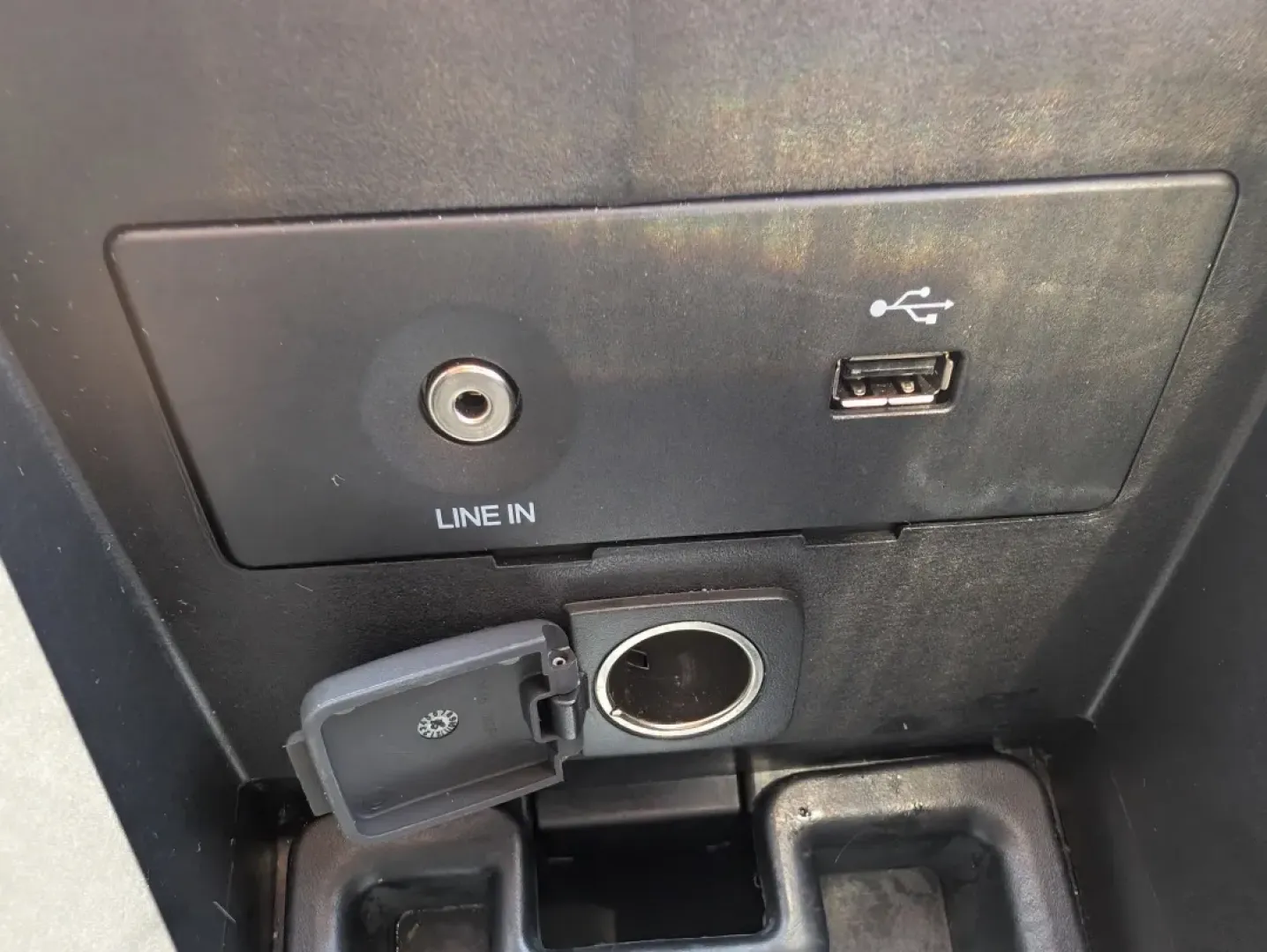 2019 /Charcoal Nissan Kicks SR (3N1CP5CU1KL) with an Other engine, located at 7000 Northlake Connector, Columbus, GA, 31904, (706) 987-8085, 32.524975, -84.978134 - Looking for a compact SUV that fits your active lifestyle and offers a blend of style and functionality? Look no further than the 2019 Nissan Kicks SR, now available at Gils Auto, your trusted Buy Here Pay Here dealership located at 521 Old Farm Lane Rd, Prattville, AL 36066. With a spacious interio - Photo#12