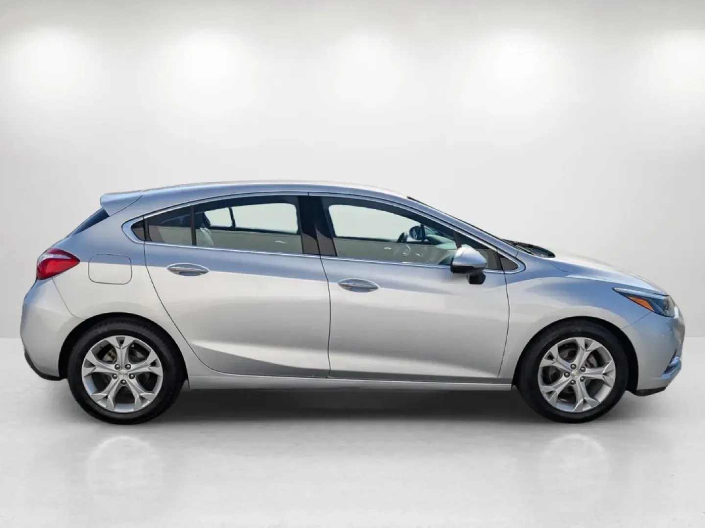 2017 /Jet Black Chevrolet Cruze Premier (3G1BF6SM9HS) with an Other engine, located at 804 22nd Ave, Phenix City, AL, 36870, (334) 297-1860, 32.484749, -85.024475 - **Hit the Road in Style with the 2017 Chevrolet Cruze Premier Perfect for Your Daily Commute or Weekend Getaways!**<br /> <br /> When it comes to finding a vehicle that seamlessly fits into your lifestyle, the 2017 Chevrolet Cruze Premier is a top contender. Whether you're a busy professional navig - Photo#4