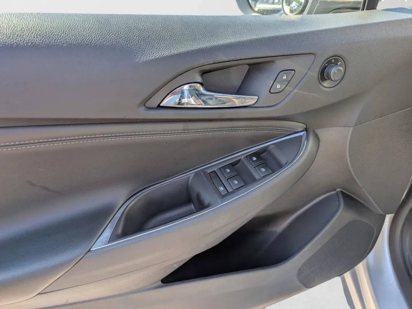 2017 /Jet Black Chevrolet Cruze Premier (3G1BF6SM9HS) with an Other engine, located at 804 22nd Ave, Phenix City, AL, 36870, (334) 297-1860, 32.484749, -85.024475 - **Hit the Road in Style with the 2017 Chevrolet Cruze Premier Perfect for Your Daily Commute or Weekend Getaways!**<br /> <br /> When it comes to finding a vehicle that seamlessly fits into your lifestyle, the 2017 Chevrolet Cruze Premier is a top contender. Whether you're a busy professional navig - Photo#9