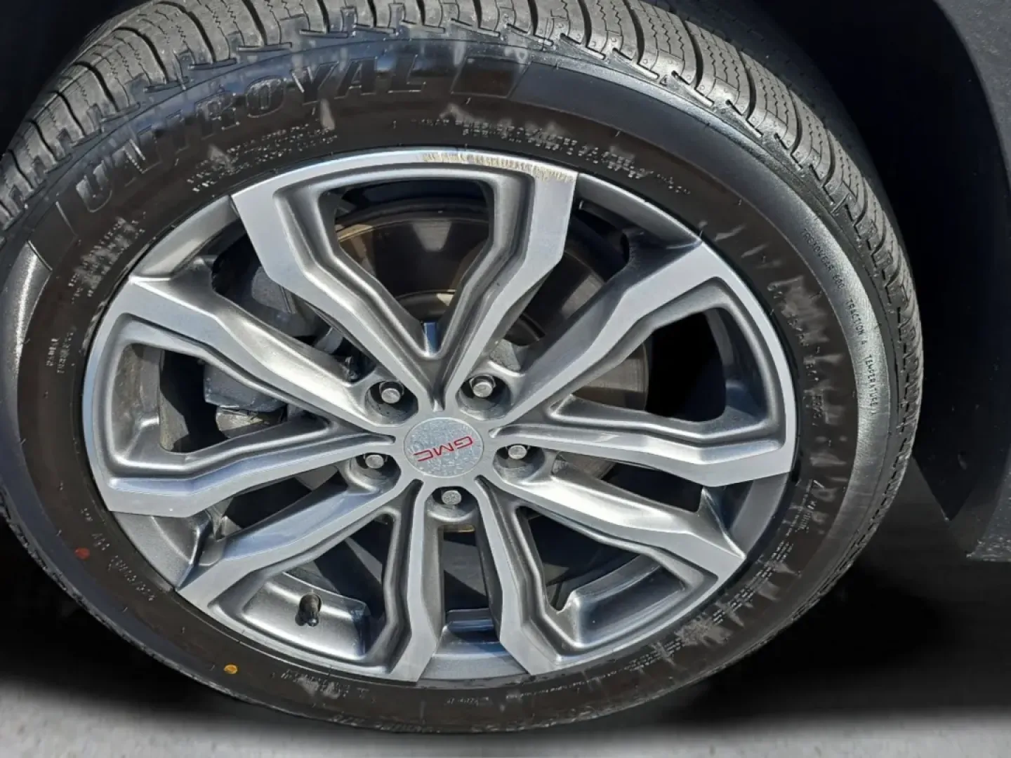 2018 /Light Platinum/Taupe GMC Terrain Denali (3GKALSEX4JL) with an Other engine, located at 3959 U.S. 80 W, Phenix City, AL, 36870, (334) 297-4885, 32.469296, -85.135185 - **Adventure Awaits with the 2018 GMC Terrain Denali at Gils Auto in Phenix City, AL**<br /> <br /> Are you ready to elevate your driving experience? The 2018 GMC Terrain Denali is more than just a stylish SUV; it's your ticket to unforgettable weekend adventures, family road trips, and daily commute - Photo#11