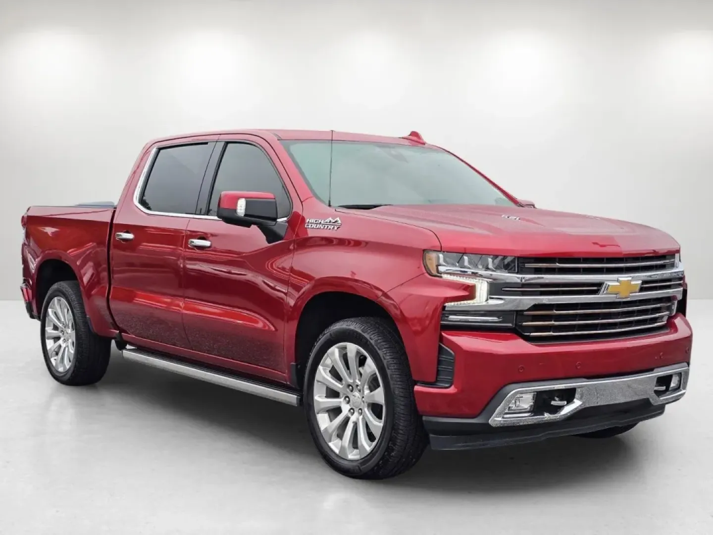 2022 /Jet Black Chevrolet Silverado 1500 LTD High Country (1GCUYHEL5NZ) with an Other engine, located at 3959 U.S. 80 W, Phenix City, AL, 36870, (334) 297-4885, 32.469296, -85.135185 - **Elevate Your Adventures with the 2022 Chevrolet Silverado 1500 LTD High Country!**<br /> <br /> Are you ready to take your outdoor adventures and daily drives to the next level? The 2022 Chevrolet Silverado 1500 LTD High Country, available at Gils Auto in Phenix City, AL, is the perfect companion - Photo#3