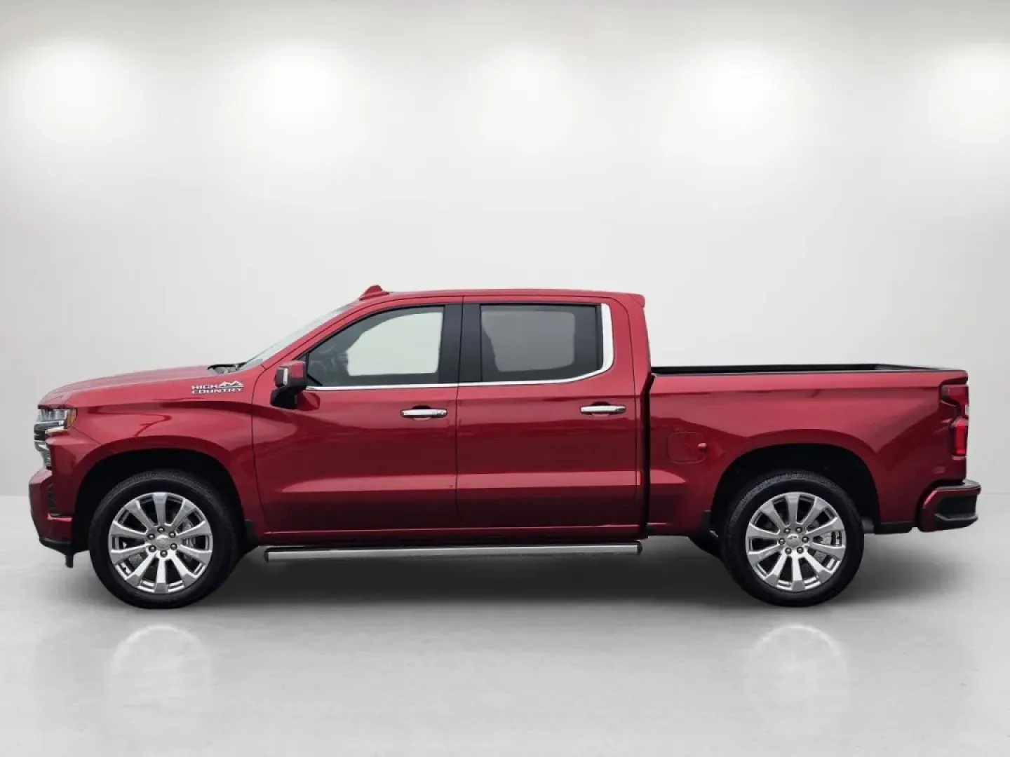 2022 /Jet Black Chevrolet Silverado 1500 LTD High Country (1GCUYHEL5NZ) with an Other engine, located at 3959 U.S. 80 W, Phenix City, AL, 36870, (334) 297-4885, 32.469296, -85.135185 - **Elevate Your Adventures with the 2022 Chevrolet Silverado 1500 LTD High Country!**<br /> <br /> Are you ready to take your outdoor adventures and daily drives to the next level? The 2022 Chevrolet Silverado 1500 LTD High Country, available at Gils Auto in Phenix City, AL, is the perfect companion - Photo#8