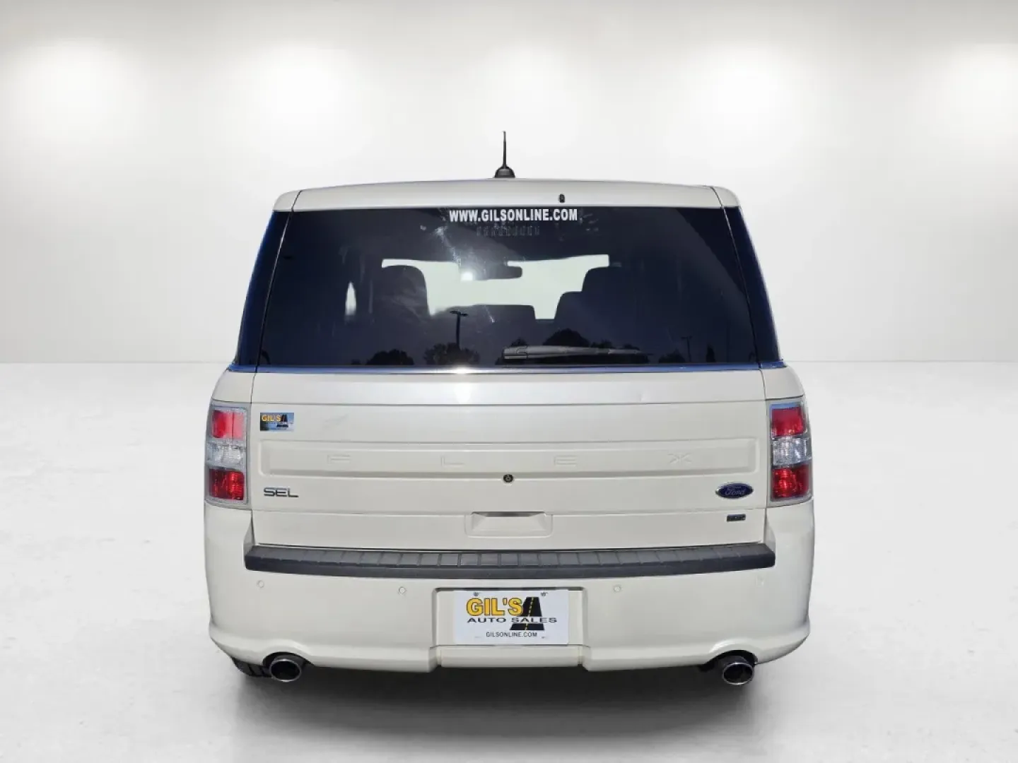 2015 Ford Flex SEL (2FMHK6C84FB) with an Other engine, located at 3959 U.S. 80 W, Phenix City, AL, 36870, (334) 297-4885, 32.469296, -85.135185 - **Discover Adventure with the 2015 Ford Flex SEL at Gils Auto!**<br /> <br /> Are you looking for a versatile vehicle that perfectly complements your active lifestyle? Whether you're a growing family, a weekend adventurer, or someone who simply enjoys the spaciousness of a well-designed crossover, t - Photo#5