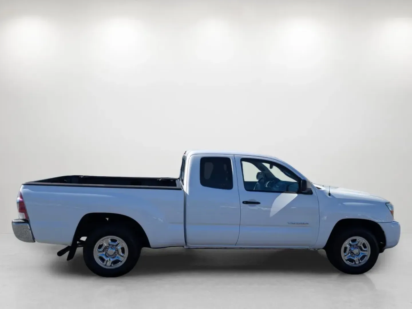 2009 Toyota Tacoma (5TETX22N59Z) with an Other engine, located at 1430 Gateway Drive, Opelika, AL, 36801, (334) 239-0944, 32.637871, -85.409790 - **Explore Your Adventures with the 2009 Toyota Tacoma at Gils Auto - Prattville!**<br /> <br /> Are you ready to elevate your weekend adventures or tackle that daily commute with confidence? Look no further than the 2009 Toyota Tacoma, available now at Gils Auto, your trusted Buy Here Pay Here deale - Photo#3