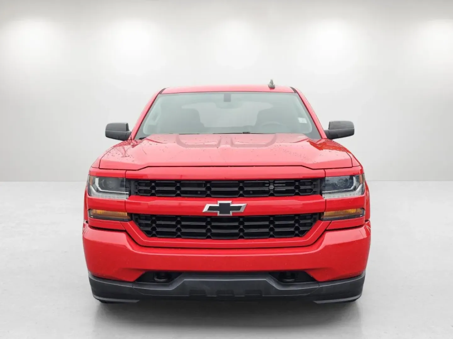 2018 /Dark Ash with Jet Black Interior Accents Chevrolet Silverado 1500 Custom (3GCPCPEC8JG) with an Other engine, located at 7000 Northlake Connector, Columbus, GA, 31904, (706) 987-8085, 32.524975, -84.978134 - **Elevate Your Adventures with the 2018 Chevrolet Silverado 1500 Crew Cab - Your Perfect Pickup for Every Lifestyle!**<br /> <br /> Are you ready to take on the road with confidence? The 2018 Chevrolet Silverado 1500, available at Gils Auto in Phenix City, AL, is designed for those who crave adventu - Photo#1