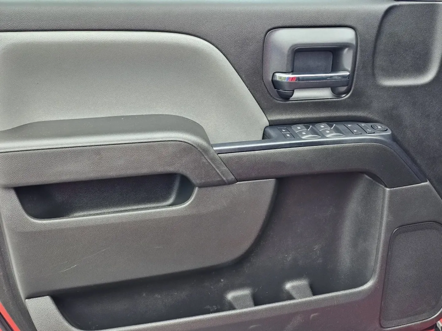 2018 /Dark Ash with Jet Black Interior Accents Chevrolet Silverado 1500 Custom (3GCPCPEC8JG) with an Other engine, located at 3959 U.S. 80 W, Phenix City, AL, 36870, (334) 297-4885, 32.469296, -85.135185 - **Elevate Your Adventures with the 2018 Chevrolet Silverado 1500 Crew Cab - Your Perfect Pickup for Every Lifestyle!**<br /> <br /> Are you ready to take on the road with confidence? The 2018 Chevrolet Silverado 1500, available at Gils Auto in Phenix City, AL, is designed for those who crave adventu - Photo#9