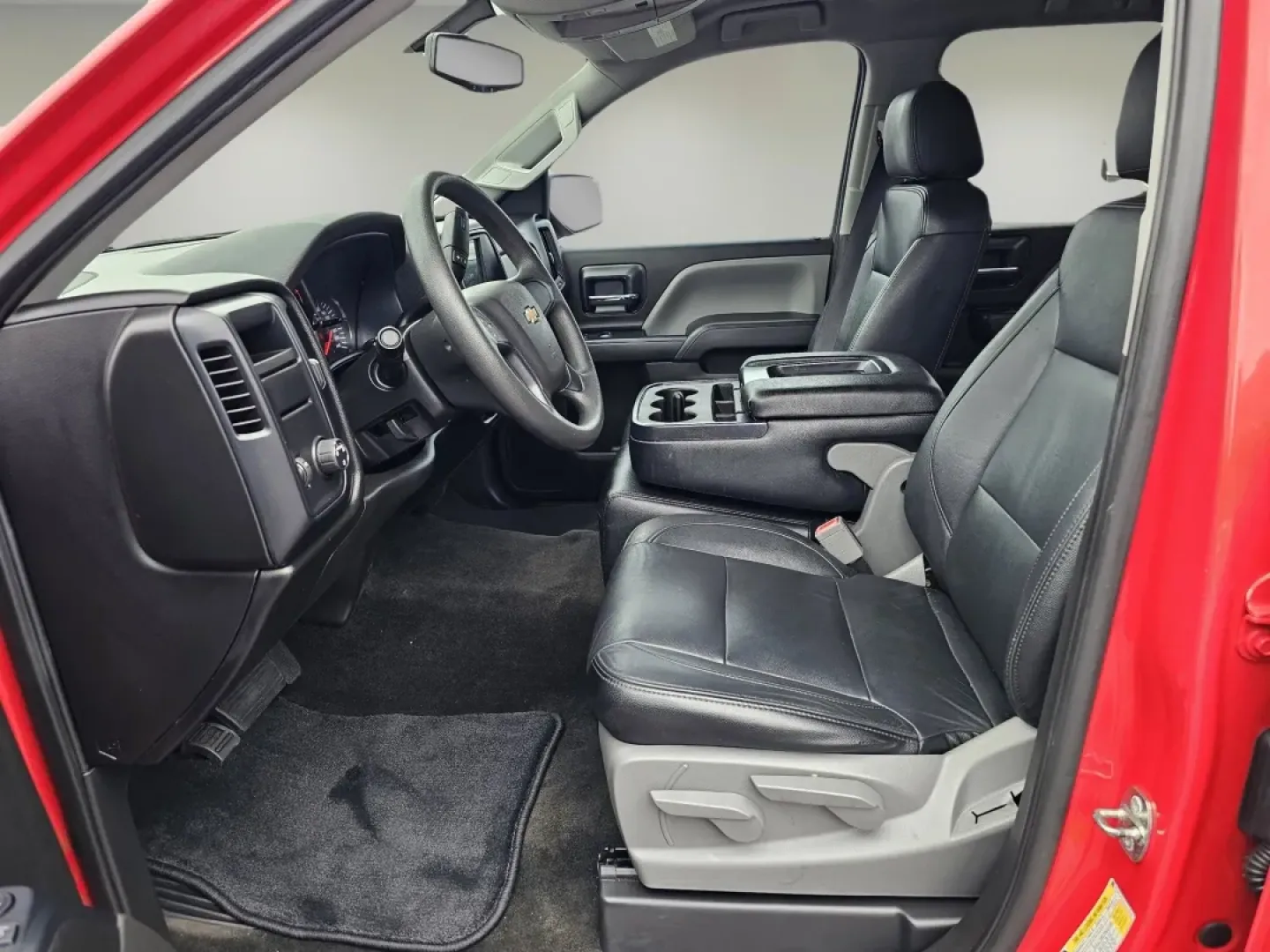 2018 /Dark Ash with Jet Black Interior Accents Chevrolet Silverado 1500 Custom (3GCPCPEC8JG) with an Other engine, located at 3959 U.S. 80 W, Phenix City, AL, 36870, (334) 297-4885, 32.469296, -85.135185 - **Elevate Your Adventures with the 2018 Chevrolet Silverado 1500 Crew Cab - Your Perfect Pickup for Every Lifestyle!**<br /> <br /> Are you ready to take on the road with confidence? The 2018 Chevrolet Silverado 1500, available at Gils Auto in Phenix City, AL, is designed for those who crave adventu - Photo#10