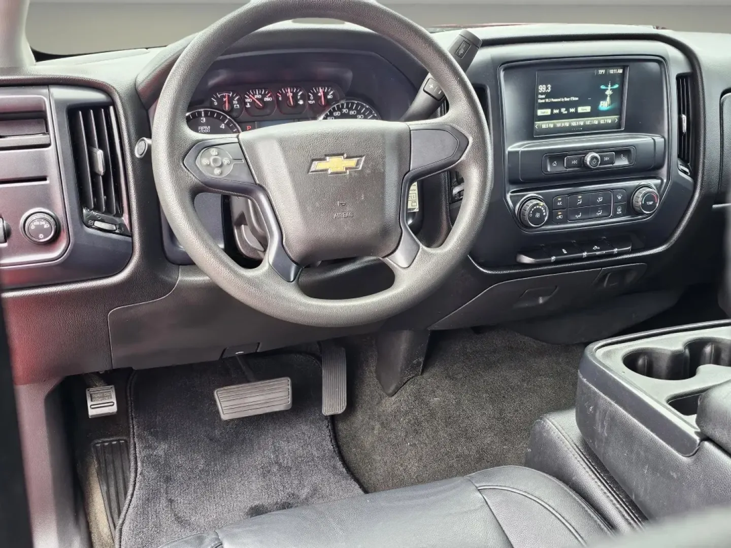 2018 /Dark Ash with Jet Black Interior Accents Chevrolet Silverado 1500 Custom (3GCPCPEC8JG) with an Other engine, located at 3959 U.S. 80 W, Phenix City, AL, 36870, (334) 297-4885, 32.469296, -85.135185 - **Elevate Your Adventures with the 2018 Chevrolet Silverado 1500 Crew Cab - Your Perfect Pickup for Every Lifestyle!**<br /> <br /> Are you ready to take on the road with confidence? The 2018 Chevrolet Silverado 1500, available at Gils Auto in Phenix City, AL, is designed for those who crave adventu - Photo#16