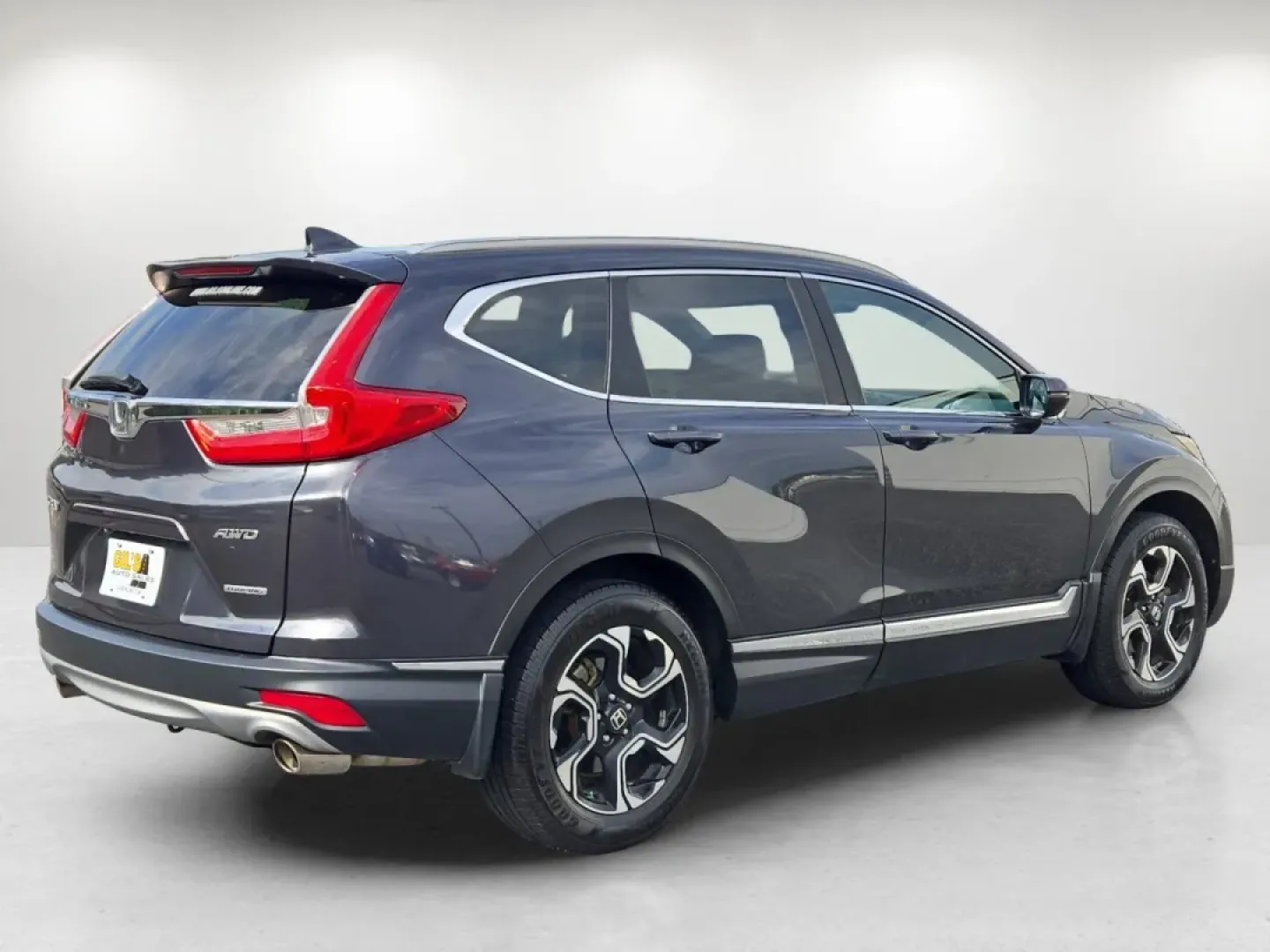2017 Honda CR-V Touring (5J6RW2H99HL) with an Other engine, located at 7000 Northlake Connector, Columbus, GA, 31904, (706) 987-8085, 32.524975, -84.978134 - Experience the freedom of adventure and the comfort of home with this stunning 2017 Honda CR-V Touring, available now at Gils Auto in Phenix City, Alabama. Perfectly suited for both daily commutes and weekend getaways, this versatile SUV is your ticket to a lifestyle of exploration and convenience. - Photo#5