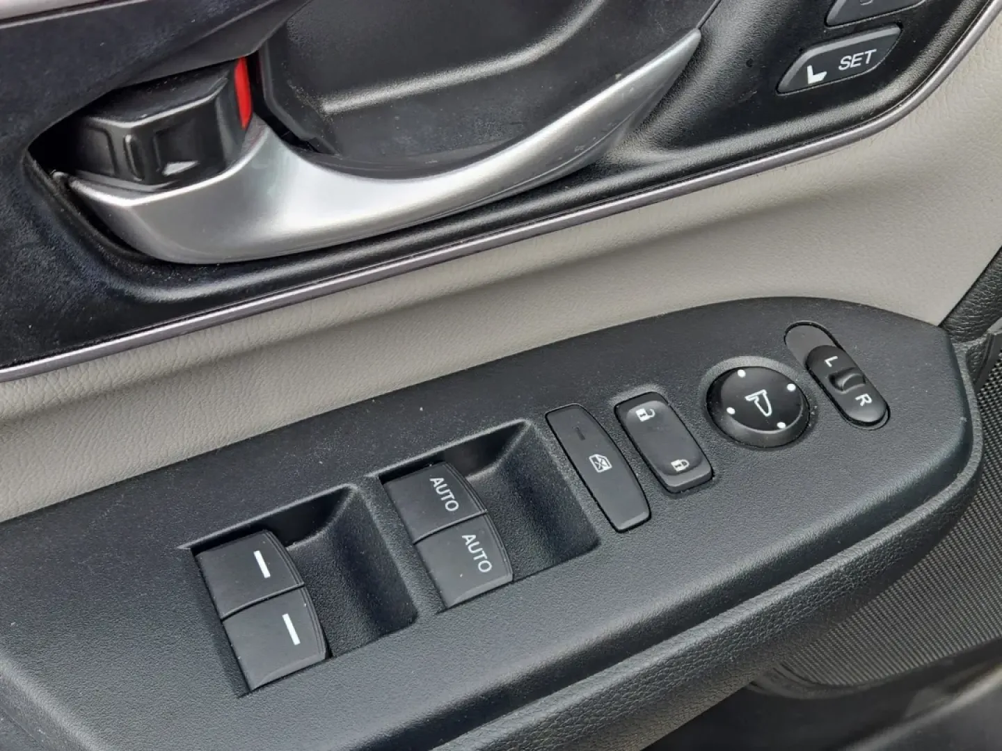 2017 Honda CR-V Touring (5J6RW2H99HL) with an Other engine, located at 7000 Northlake Connector, Columbus, GA, 31904, (706) 987-8085, 32.524975, -84.978134 - Experience the freedom of adventure and the comfort of home with this stunning 2017 Honda CR-V Touring, available now at Gils Auto in Phenix City, Alabama. Perfectly suited for both daily commutes and weekend getaways, this versatile SUV is your ticket to a lifestyle of exploration and convenience. - Photo#10