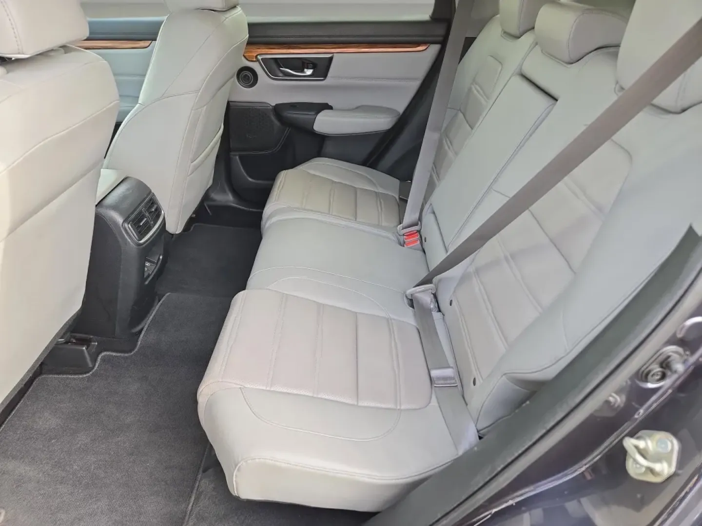 2017 Honda CR-V Touring (5J6RW2H99HL) with an Other engine, located at 7000 Northlake Connector, Columbus, GA, 31904, (706) 987-8085, 32.524975, -84.978134 - Experience the freedom of adventure and the comfort of home with this stunning 2017 Honda CR-V Touring, available now at Gils Auto in Phenix City, Alabama. Perfectly suited for both daily commutes and weekend getaways, this versatile SUV is your ticket to a lifestyle of exploration and convenience. - Photo#12