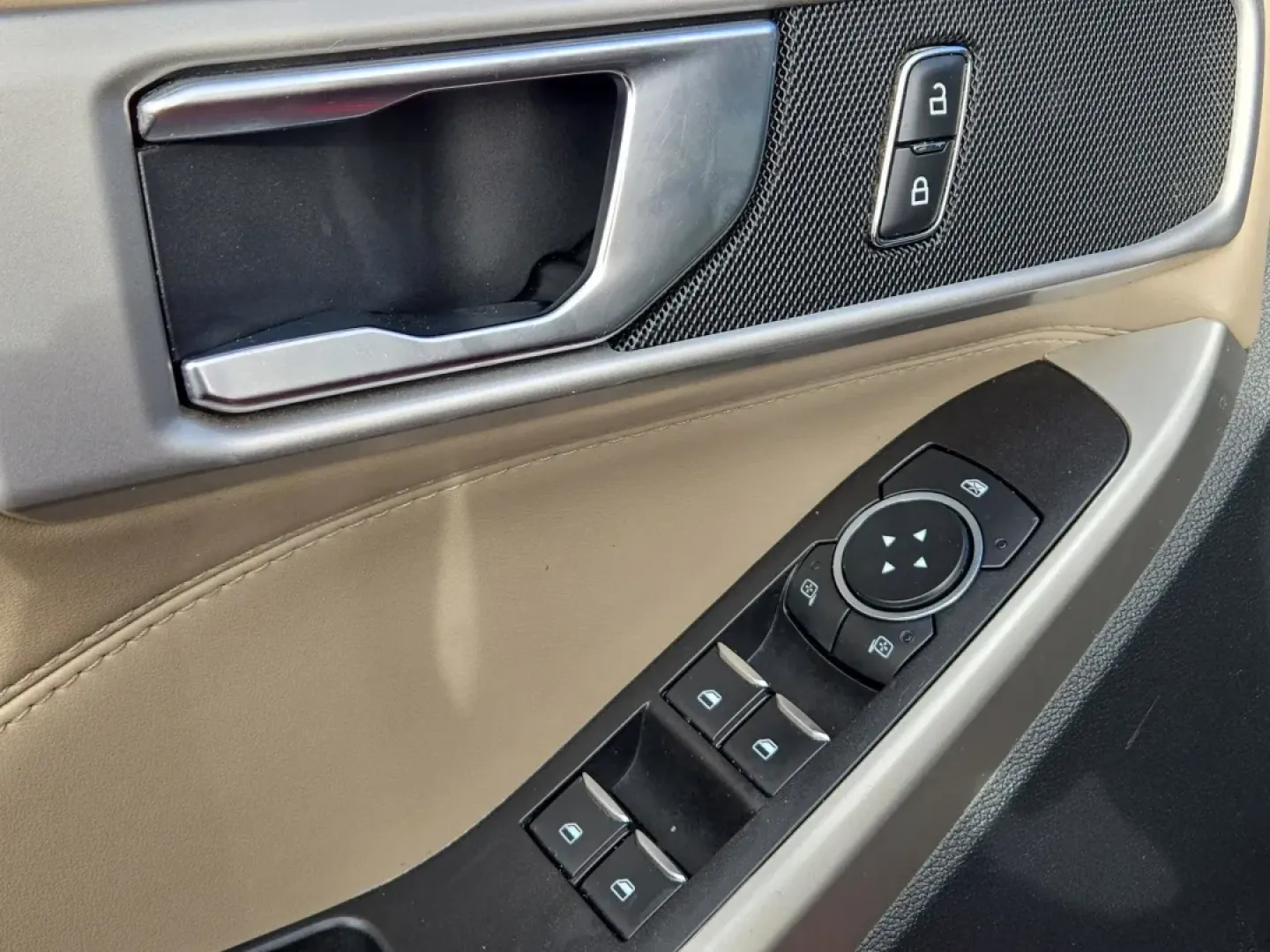 2022 Ford Explorer XLT (1FMSK7DH0NG) with an Other engine, located at 521 Old Farm Lane Rd, Prattville, AL, 36066, (334) 325-1505, 32.482460, -86.416367 - Are you ready to elevate your family's adventures or tackle your daily commute with style and comfort? Look no further than this stunning 2022 Ford Explorer XLT, available now at Gils Auto in Phenix City, AL. Perfectly designed for those who seek versatility without compromising on luxury, this SUV - Photo#10