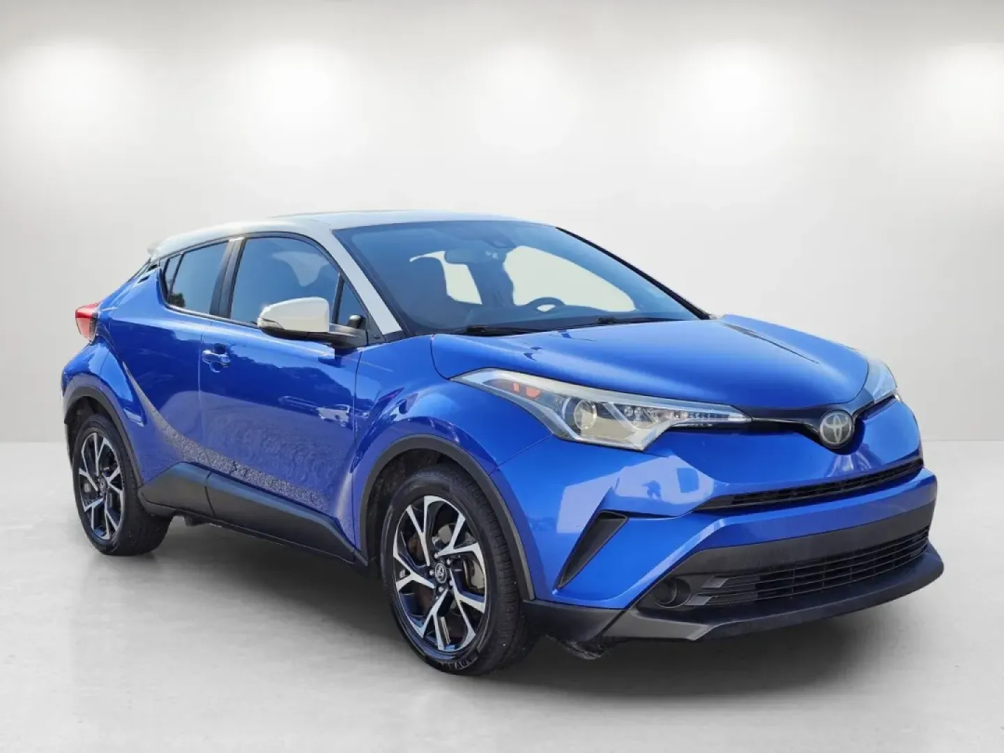 2018 Toyota C-HR XLE (NMTKHMBX3JR) with an Other engine, located at 1430 Gateway Drive, Opelika, AL, 36801, (334) 239-0944, 32.637871, -85.409790 - Are you searching for the perfect vehicle that combines style, comfort, and functionality for your everyday adventures? Look no further than this stunning 2018 Toyota C-HR, available now at Gils Auto in Phenix City, AL. This sporty SUV is ideal for budget-conscious buyers who still want a reliable a - Photo#3